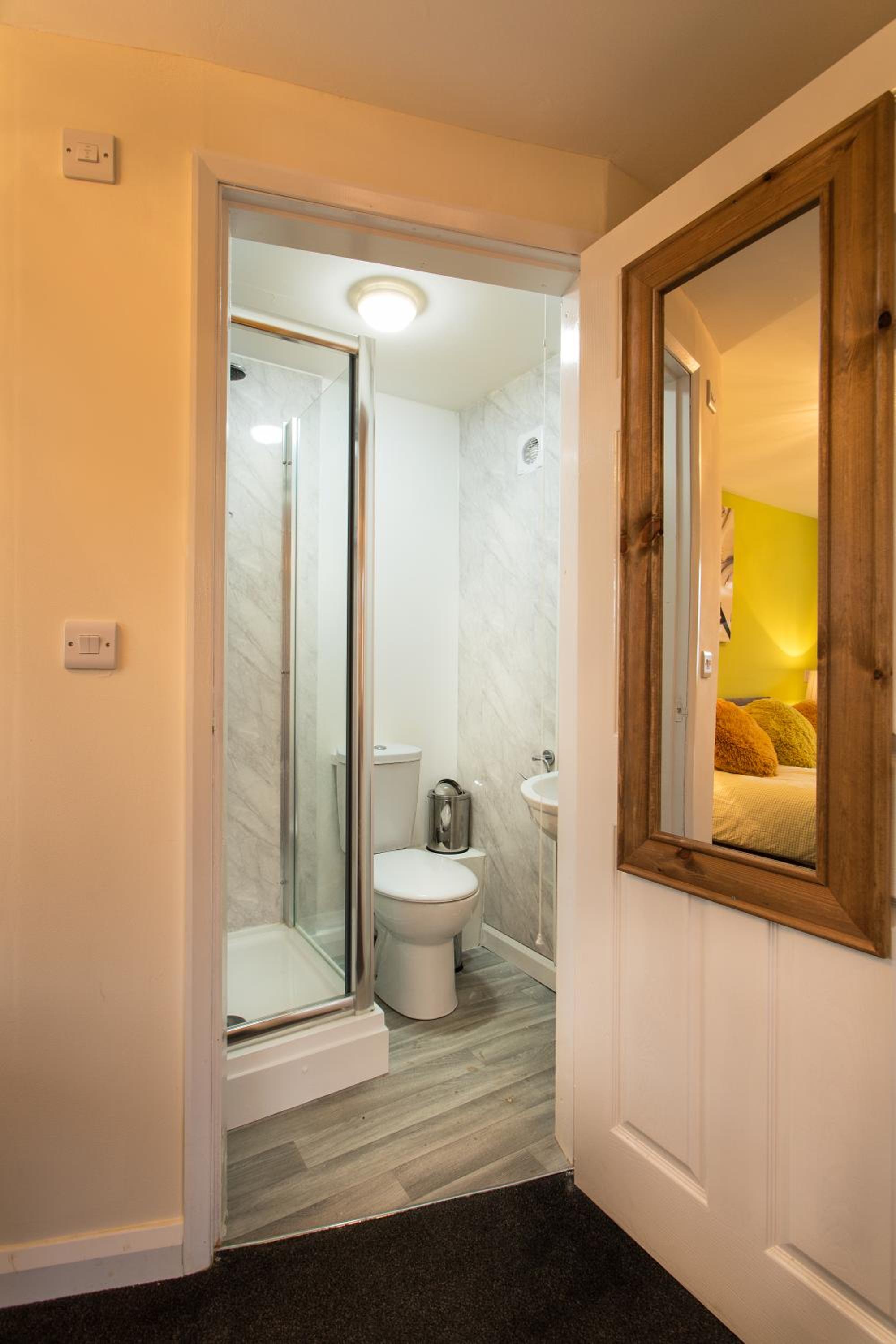 Studio Apartment photo 3