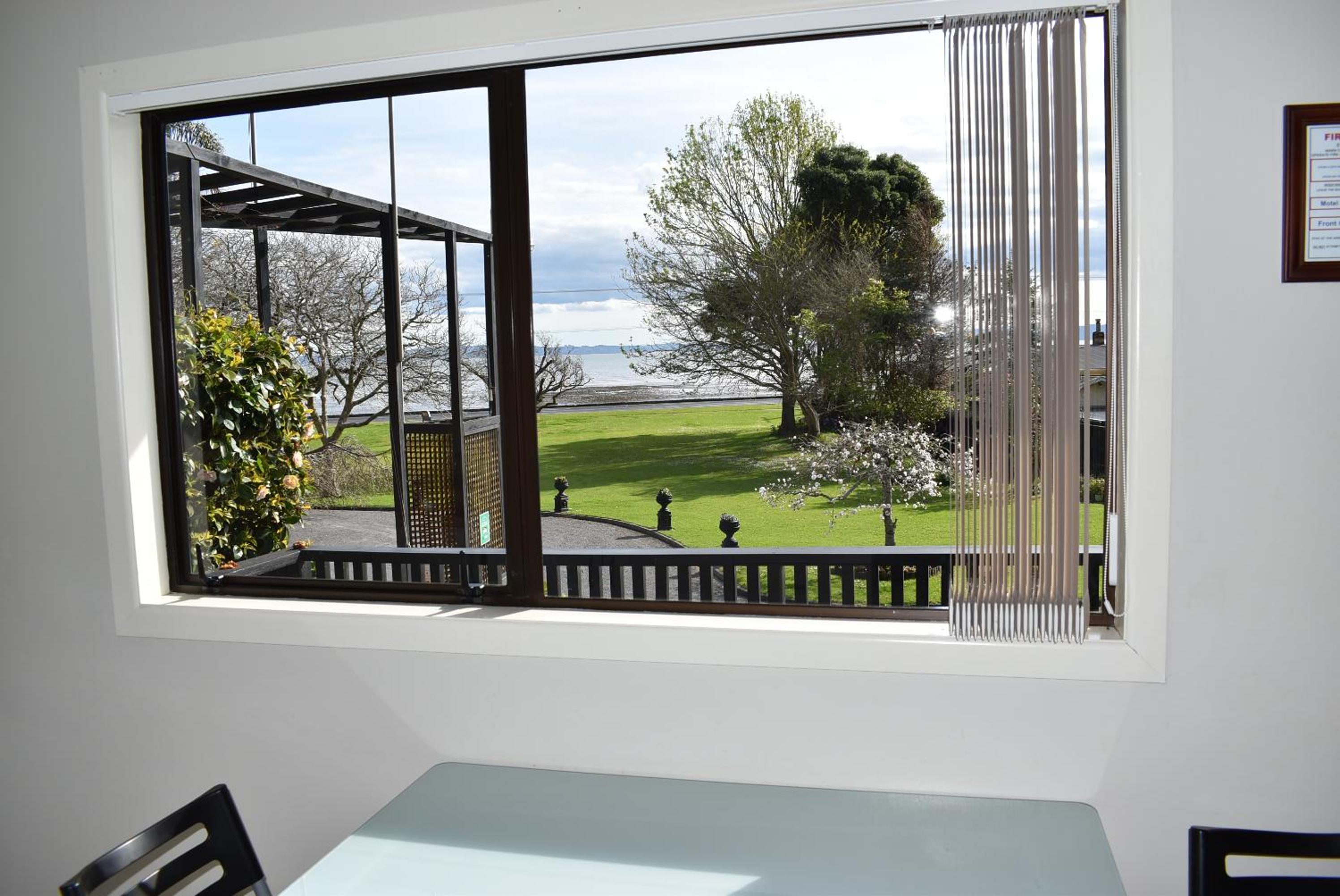 Family Room with Sea View photo 3