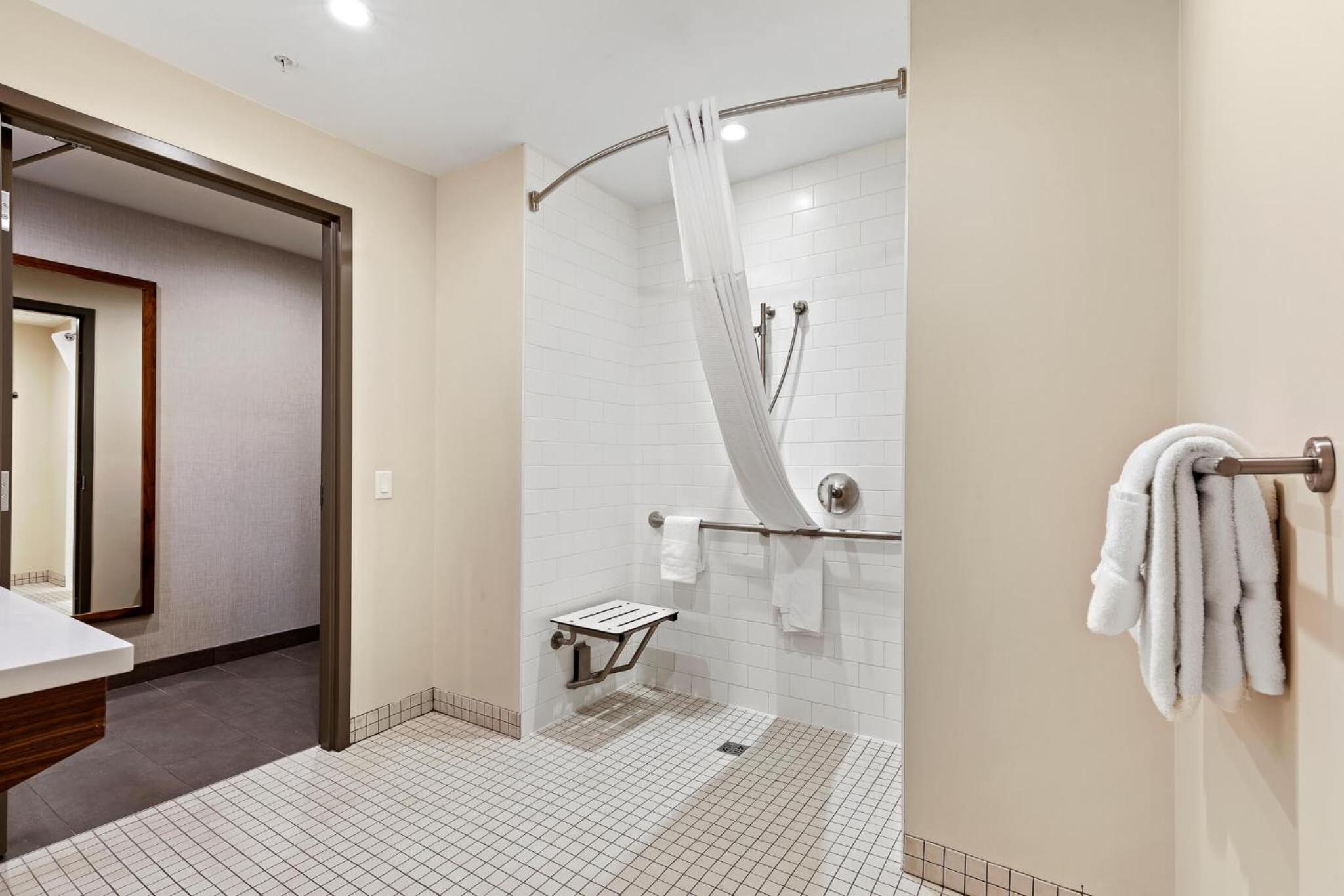 Mountain View Inn & Suites, Photo 6