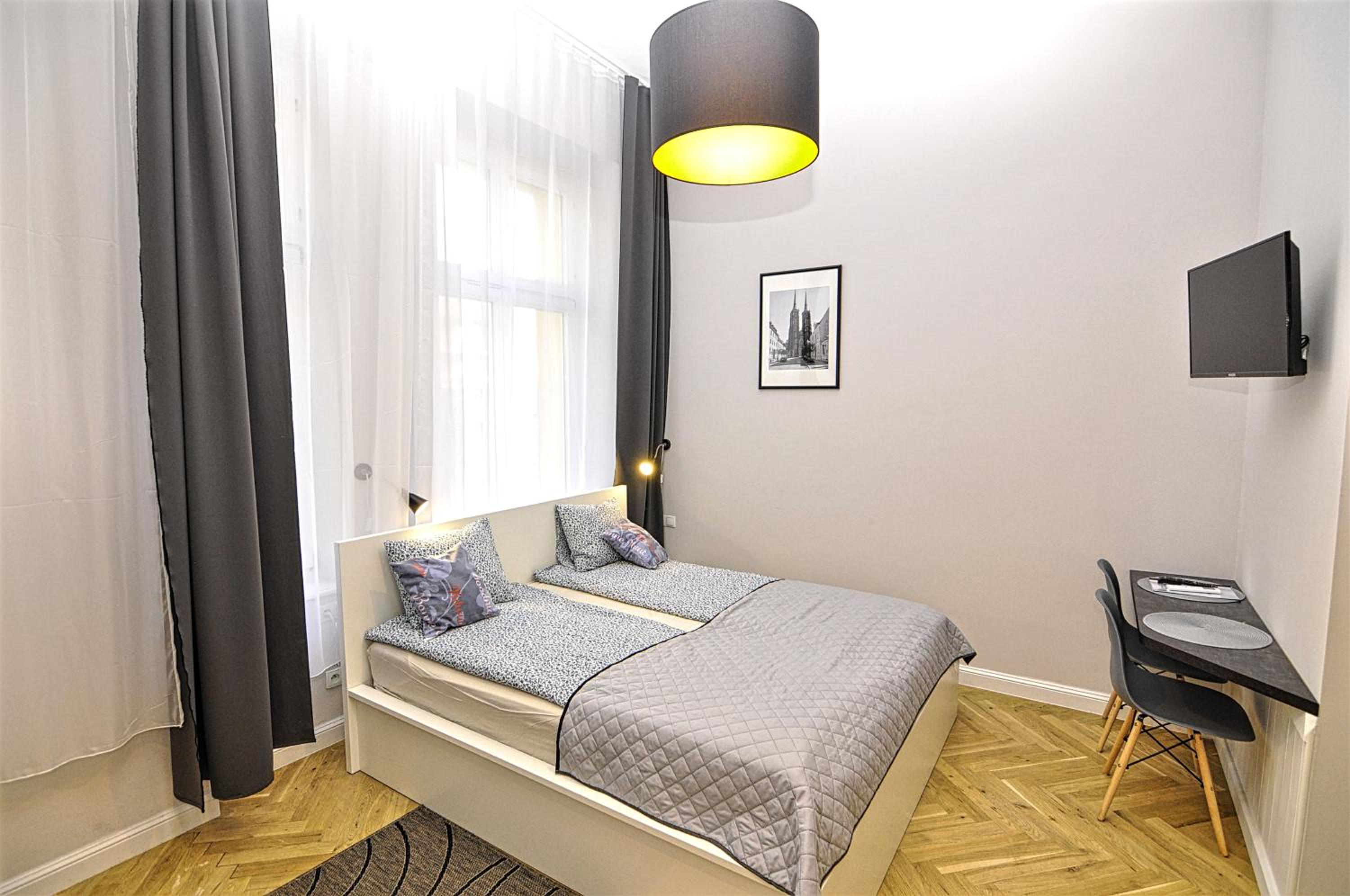 Deluxe Apartment with Courtyard View - Photo 1