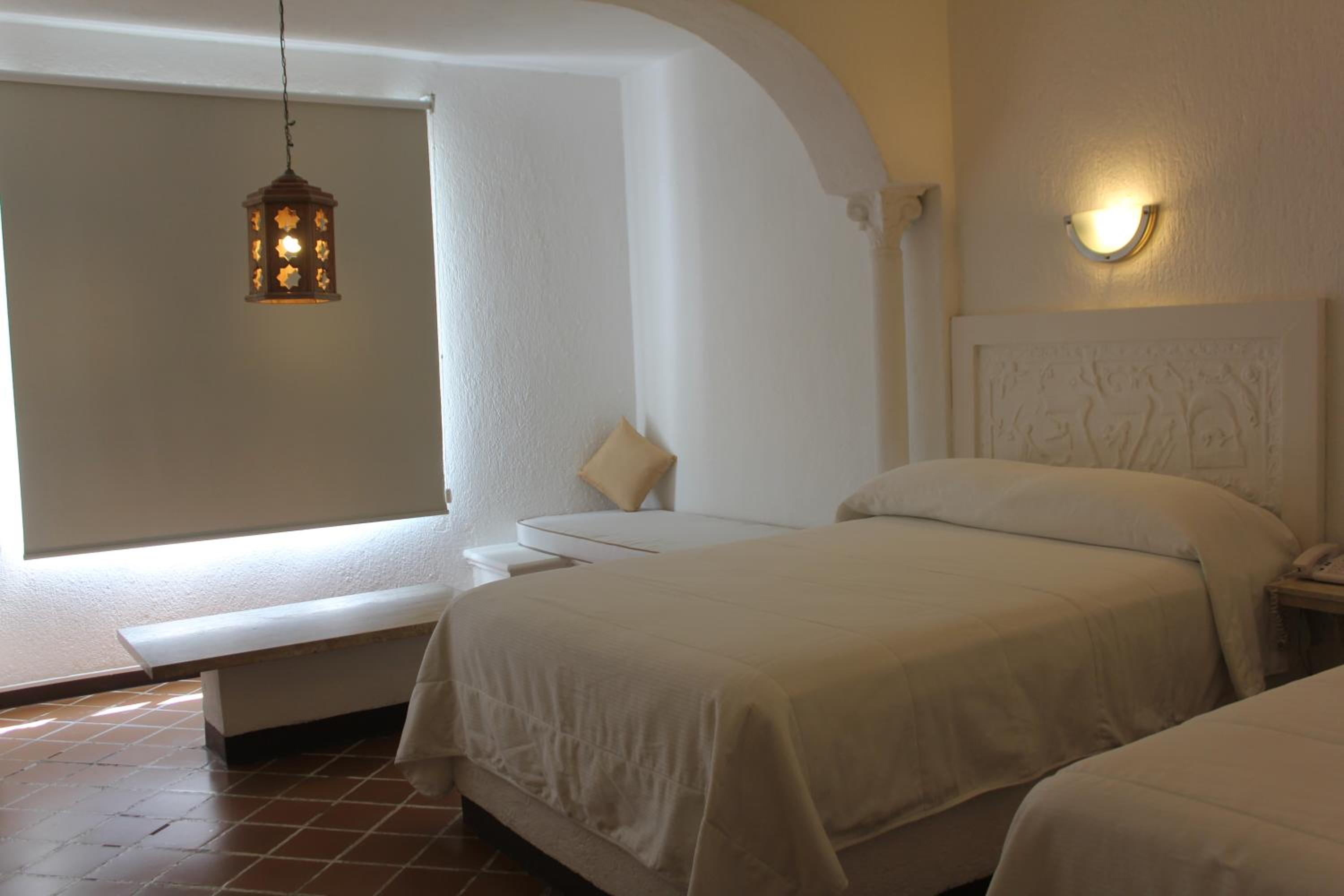 Double Room with Two Double Beds - Photo 1