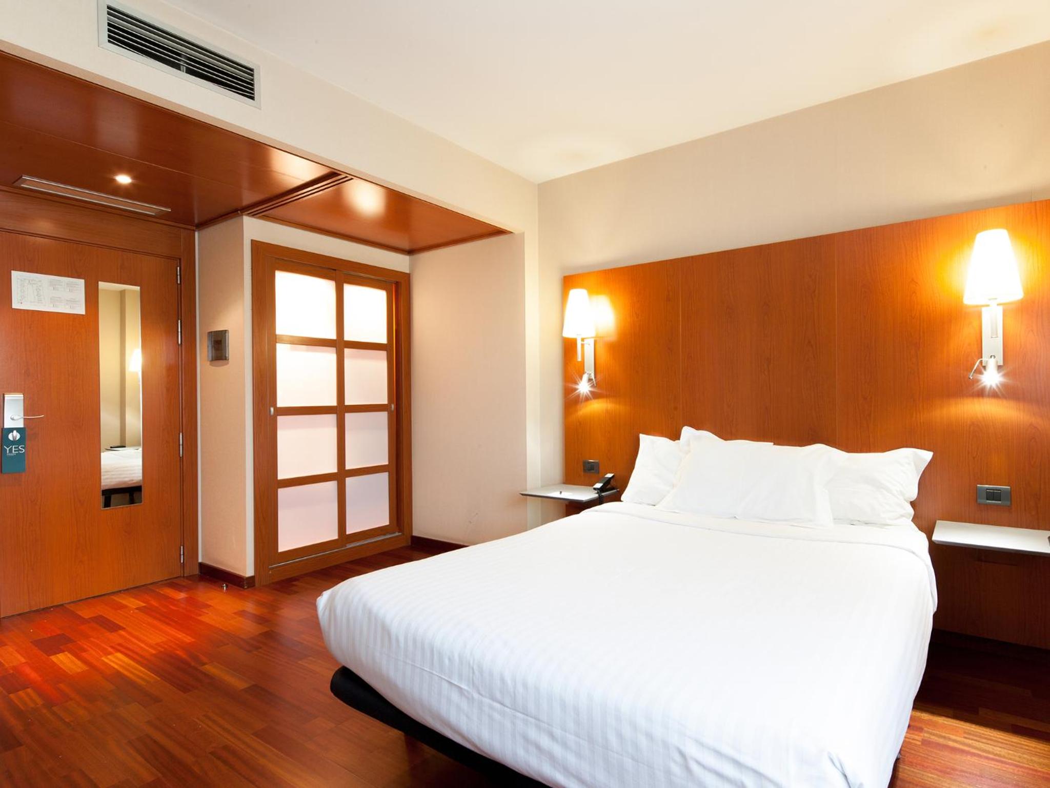 Double Room - Photo 6