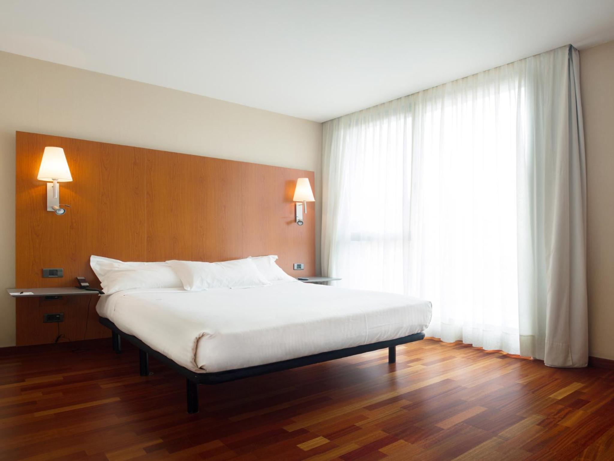 Double Room - Photo 10