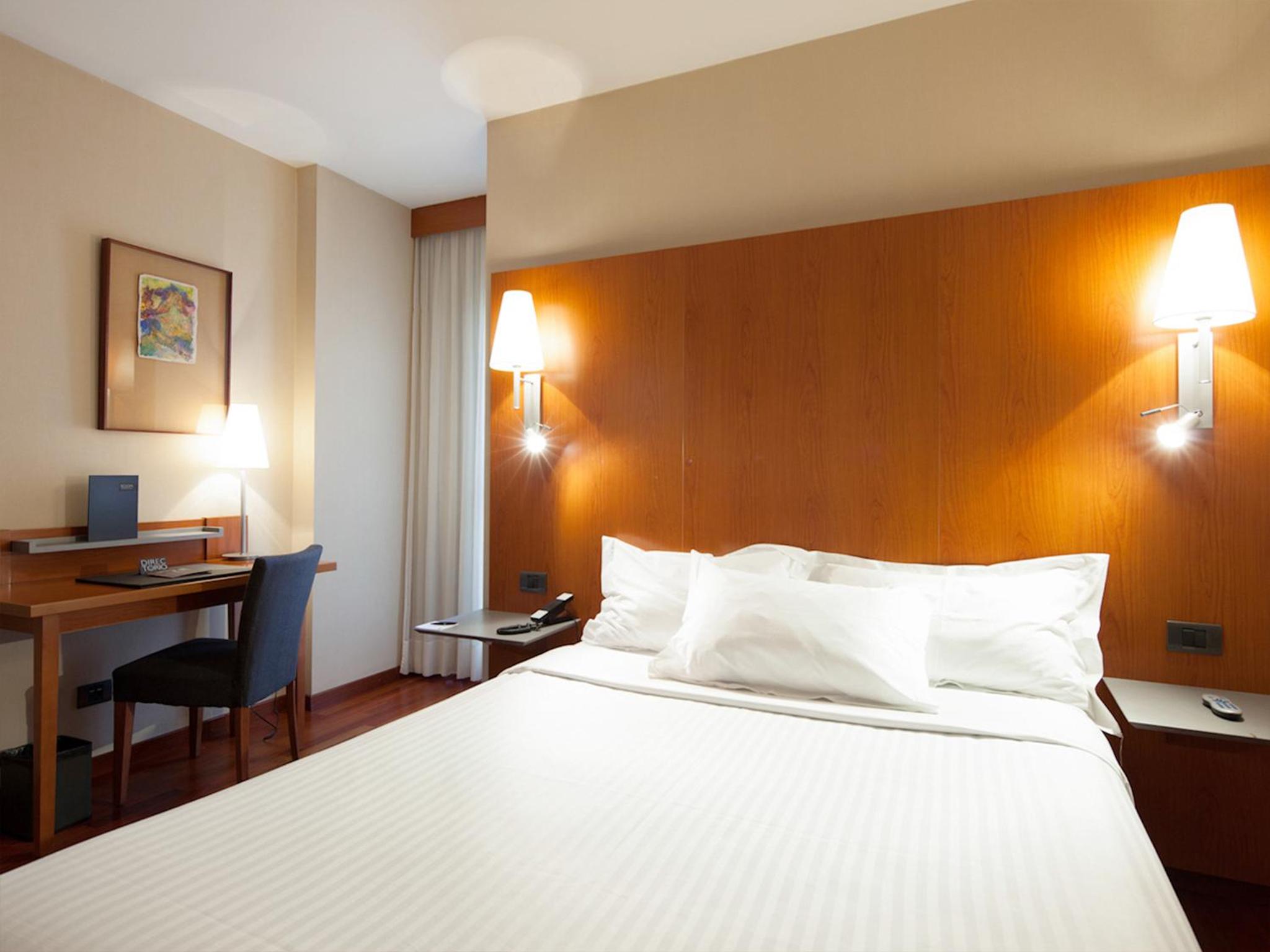 Double Room - Photo 7