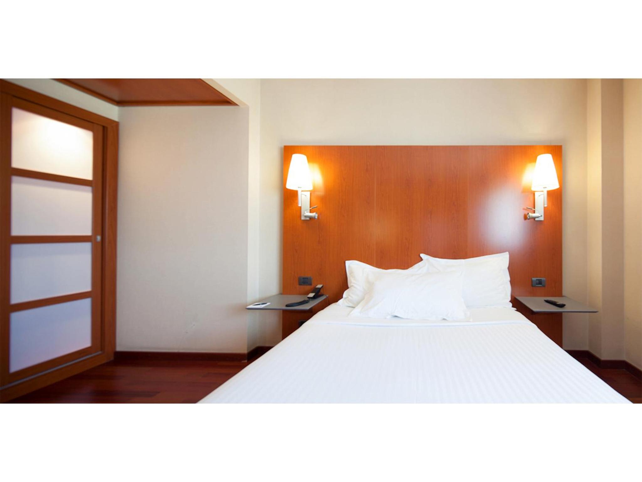 Double Room - Photo 3