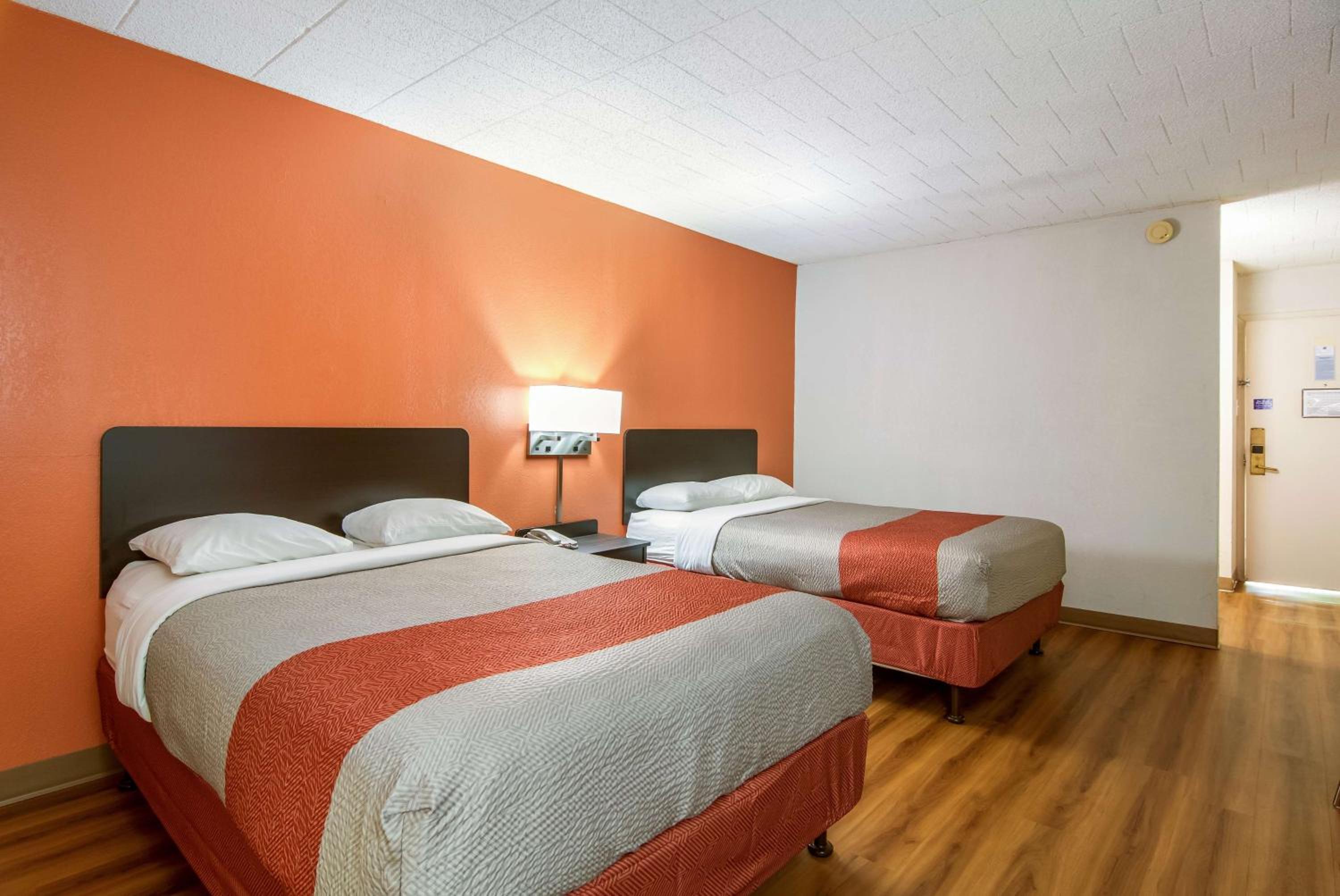 Deluxe Quadruple Room - Non-Smoking photo 3