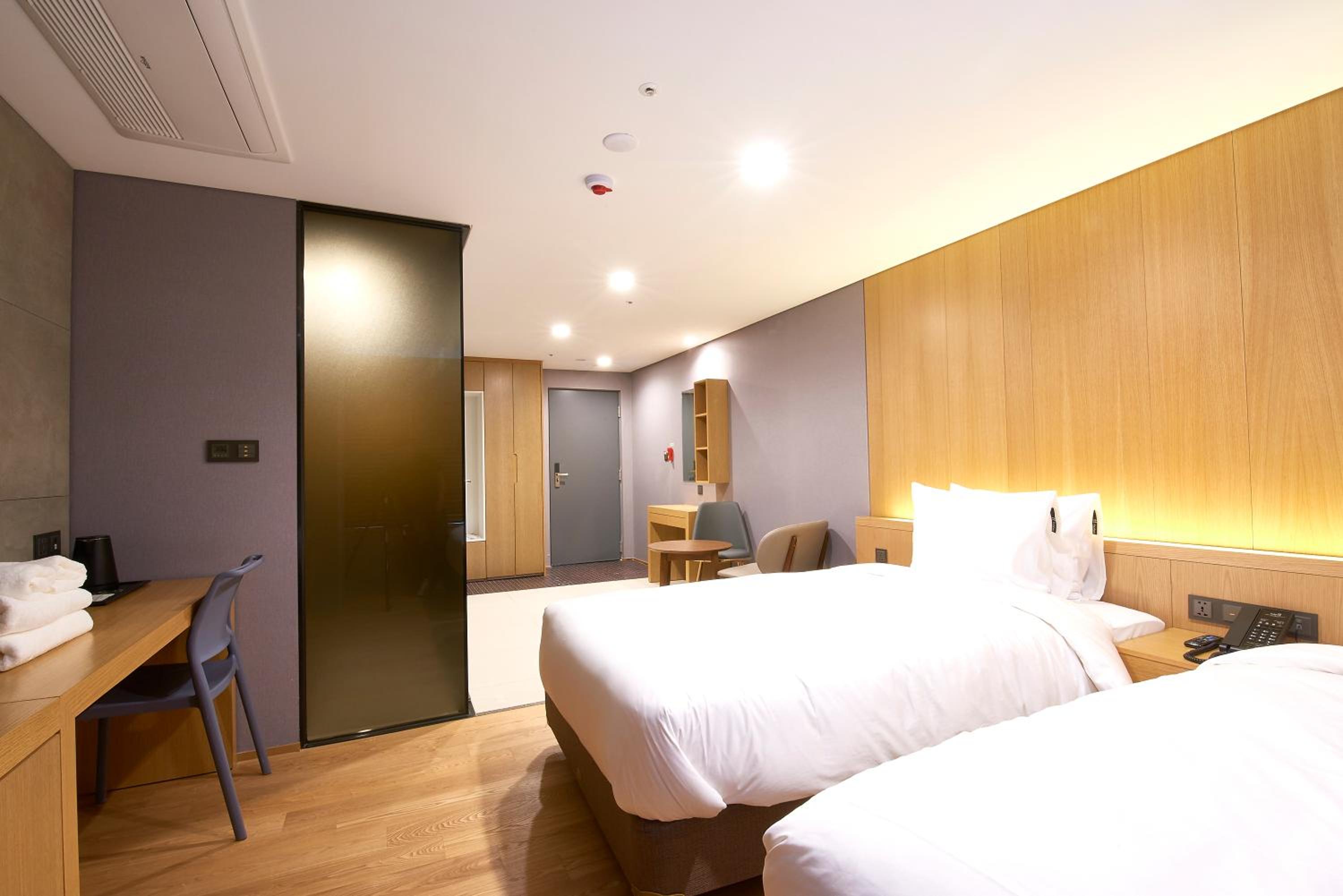 Limited Offer - Room Selected at Check-In