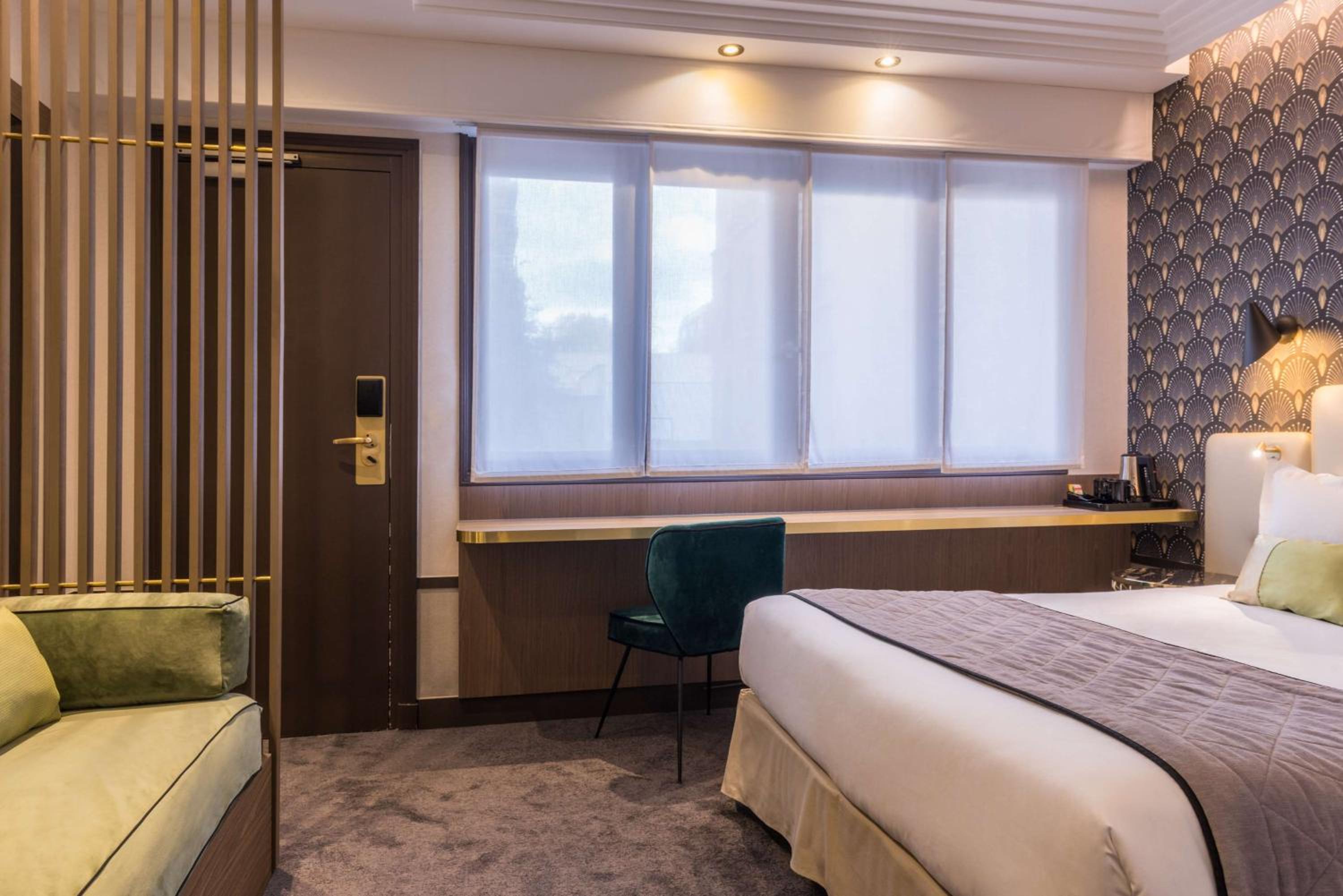 Comfort Double Room with Sofa Bed - Photo 9