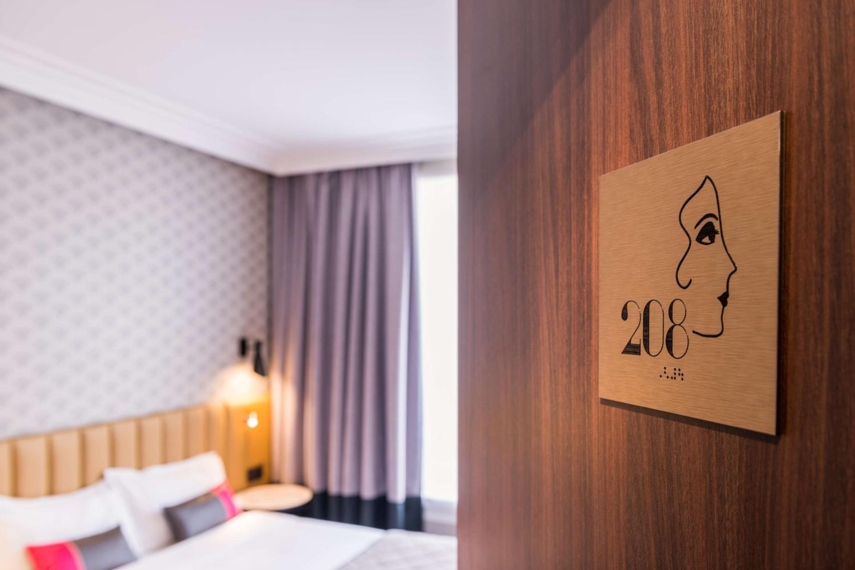 Standard Twin Room - Photo 5