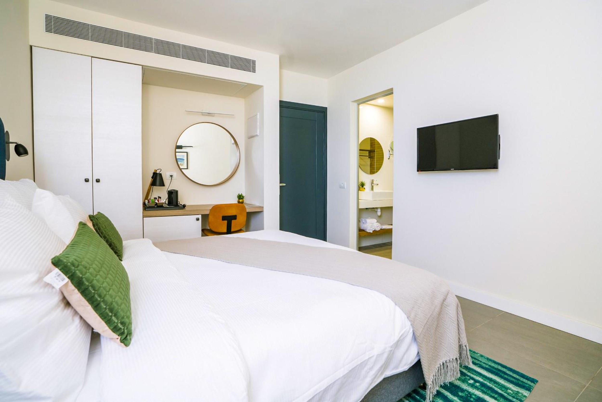 Deluxe Double or Twin Room - Photo 3
