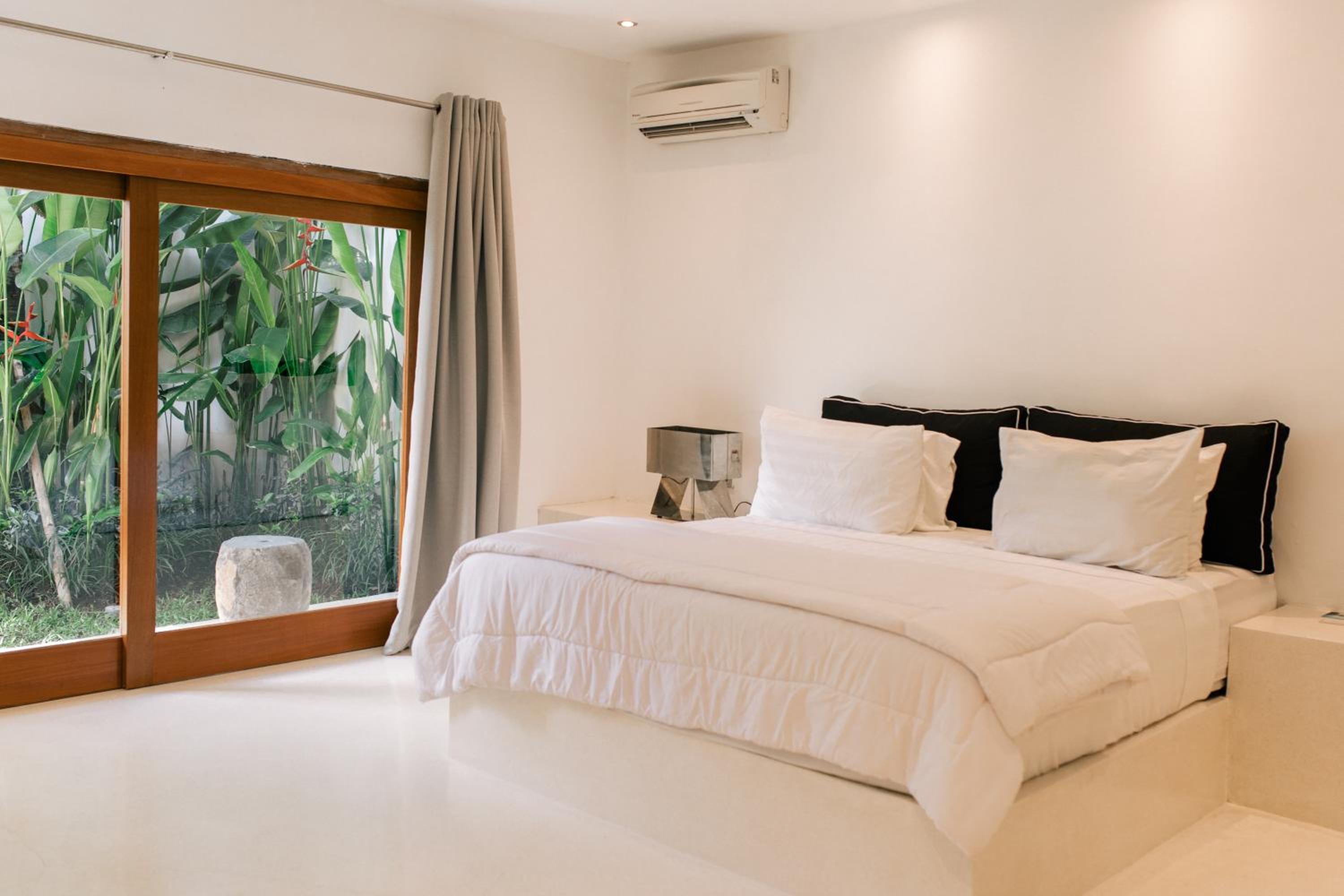 Two-Bedroom Villa with Garden Private Pool - Photo 1