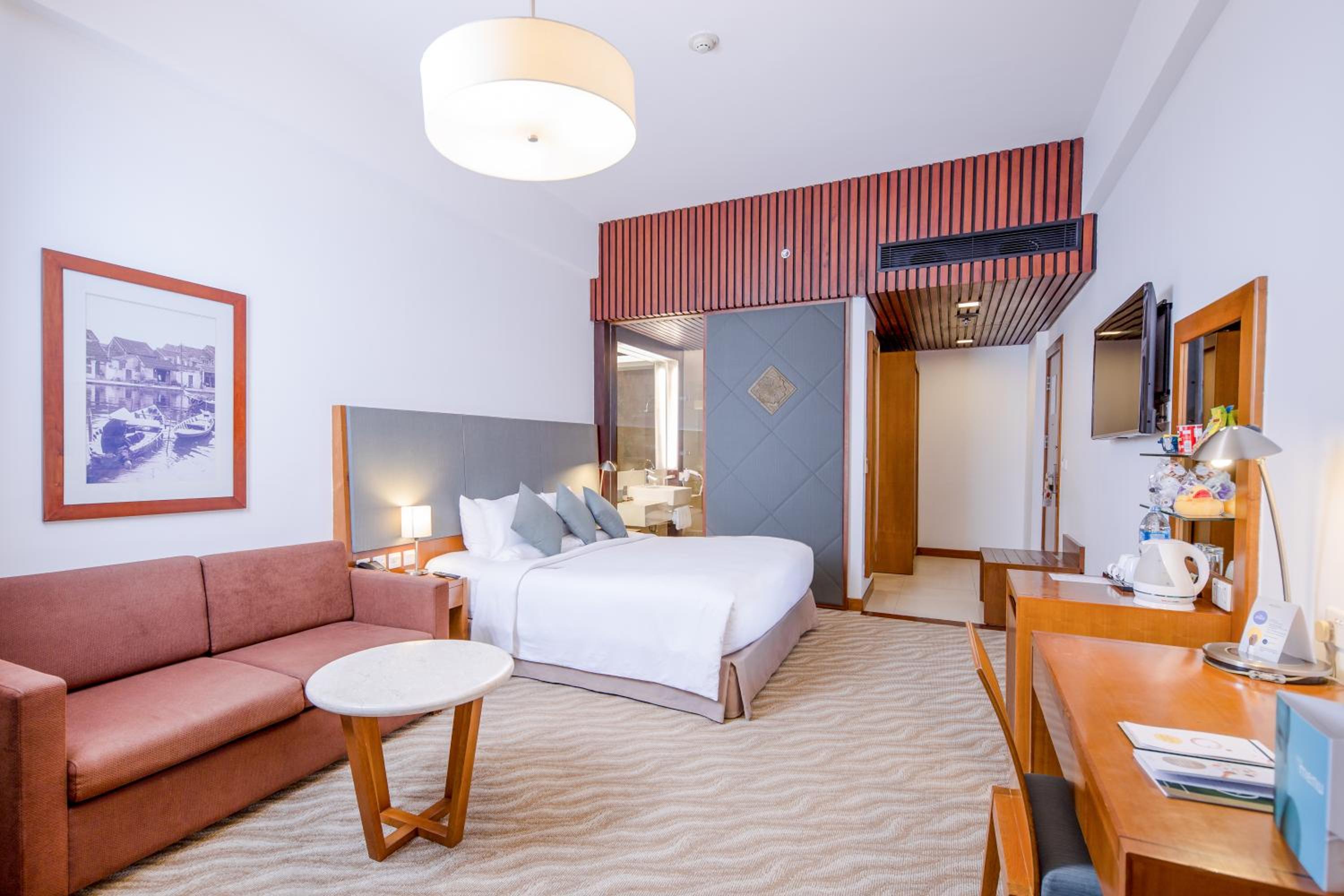 Standard King Room - Photo 2