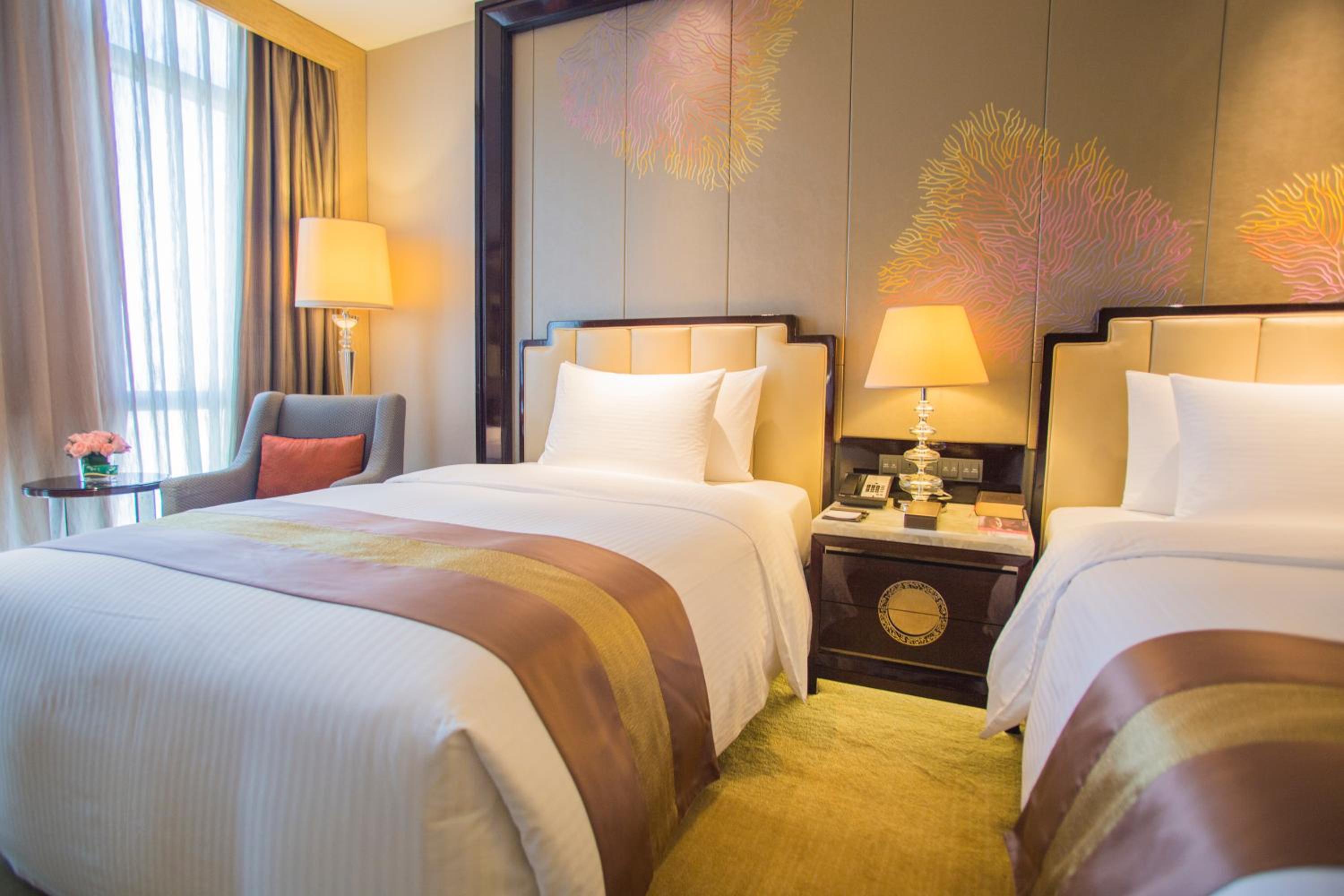 Grand Deluxe Twin Room with Lake View