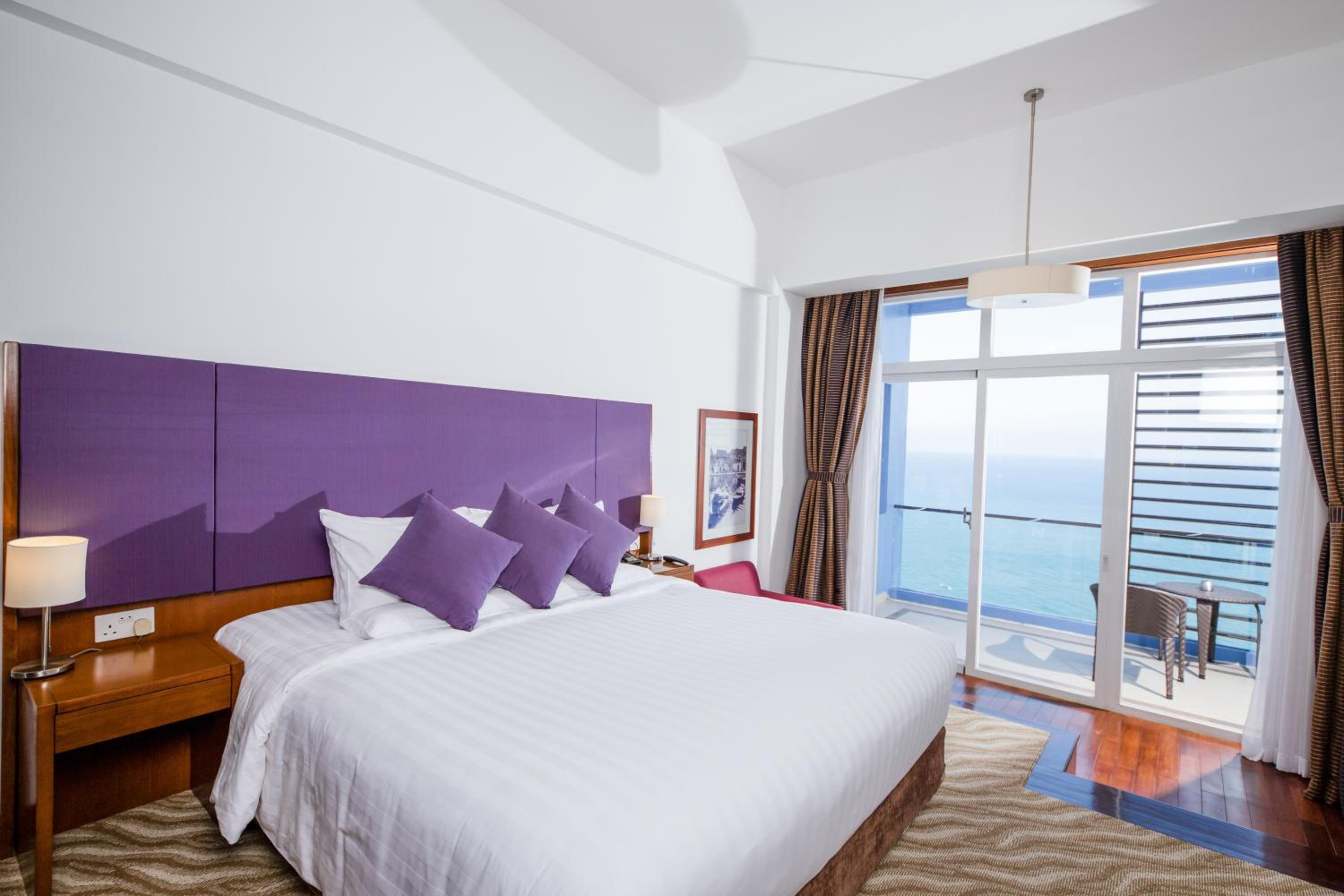 Executive King Room - Photo 10