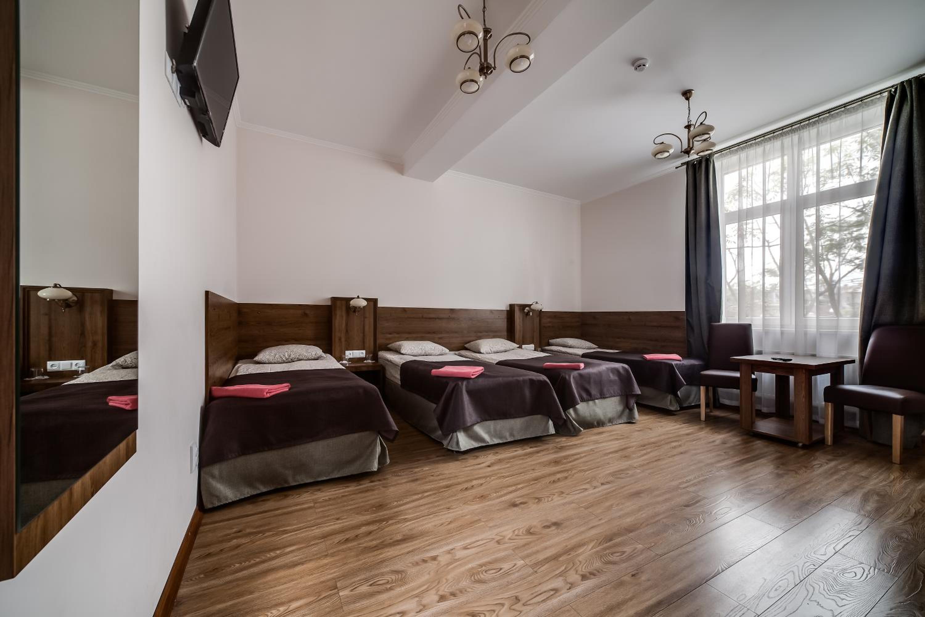Quadruple Room with Private External Bathroom photo 3