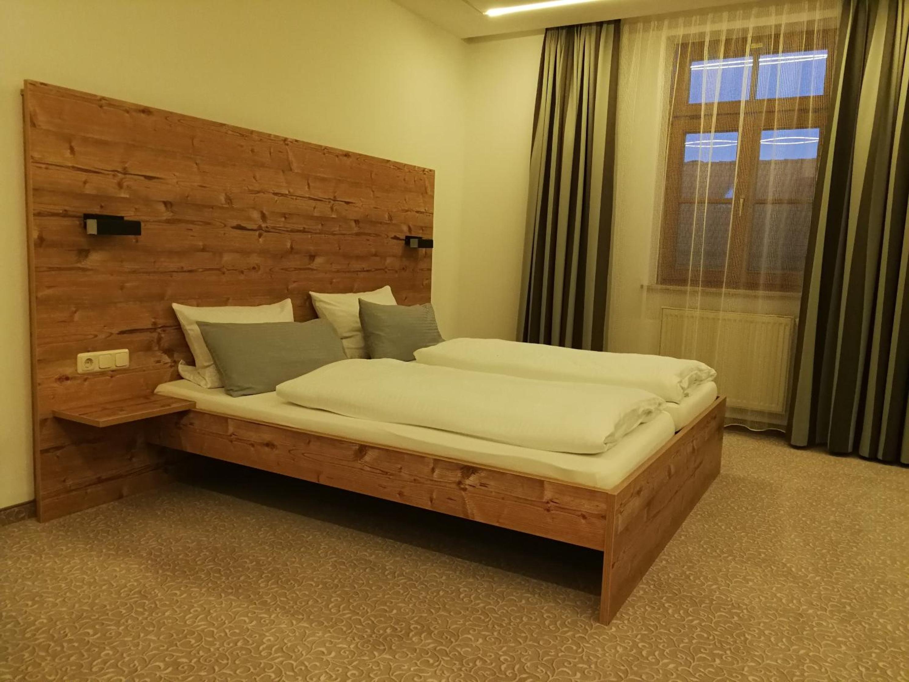 Standard Double Room - Photo 2