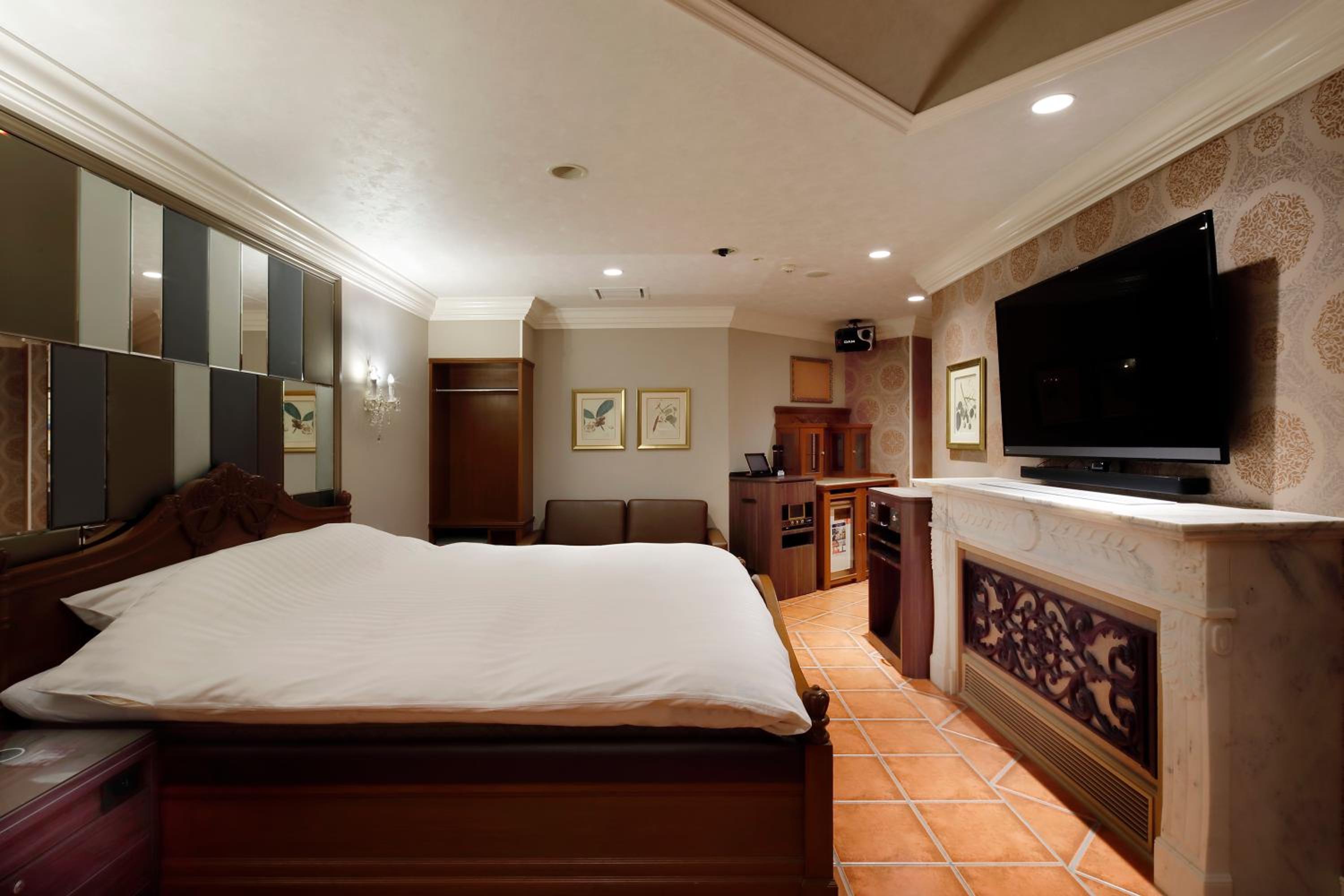 Standard King Room photo 1