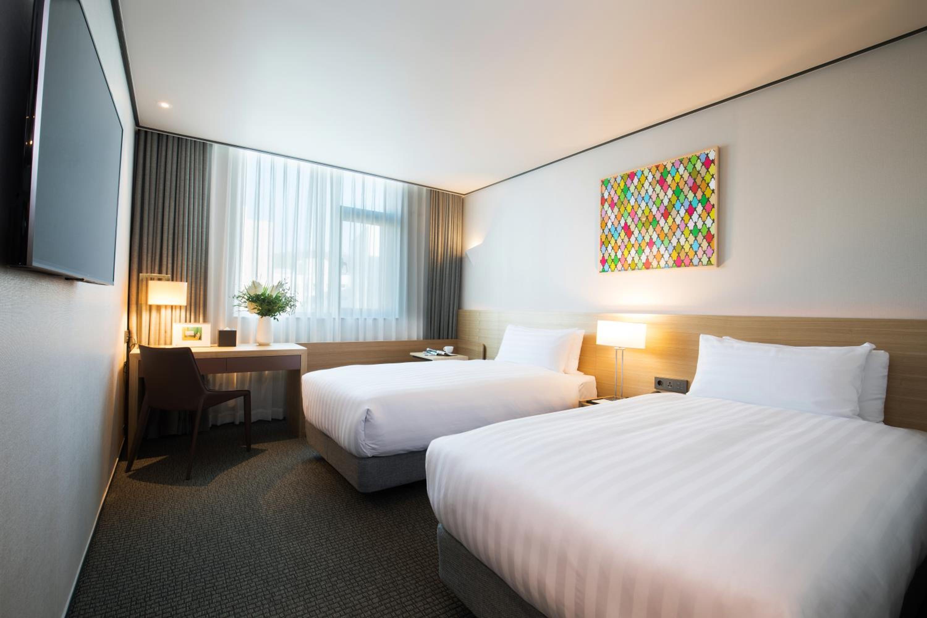 Deluxe Twin Room - Photo 2