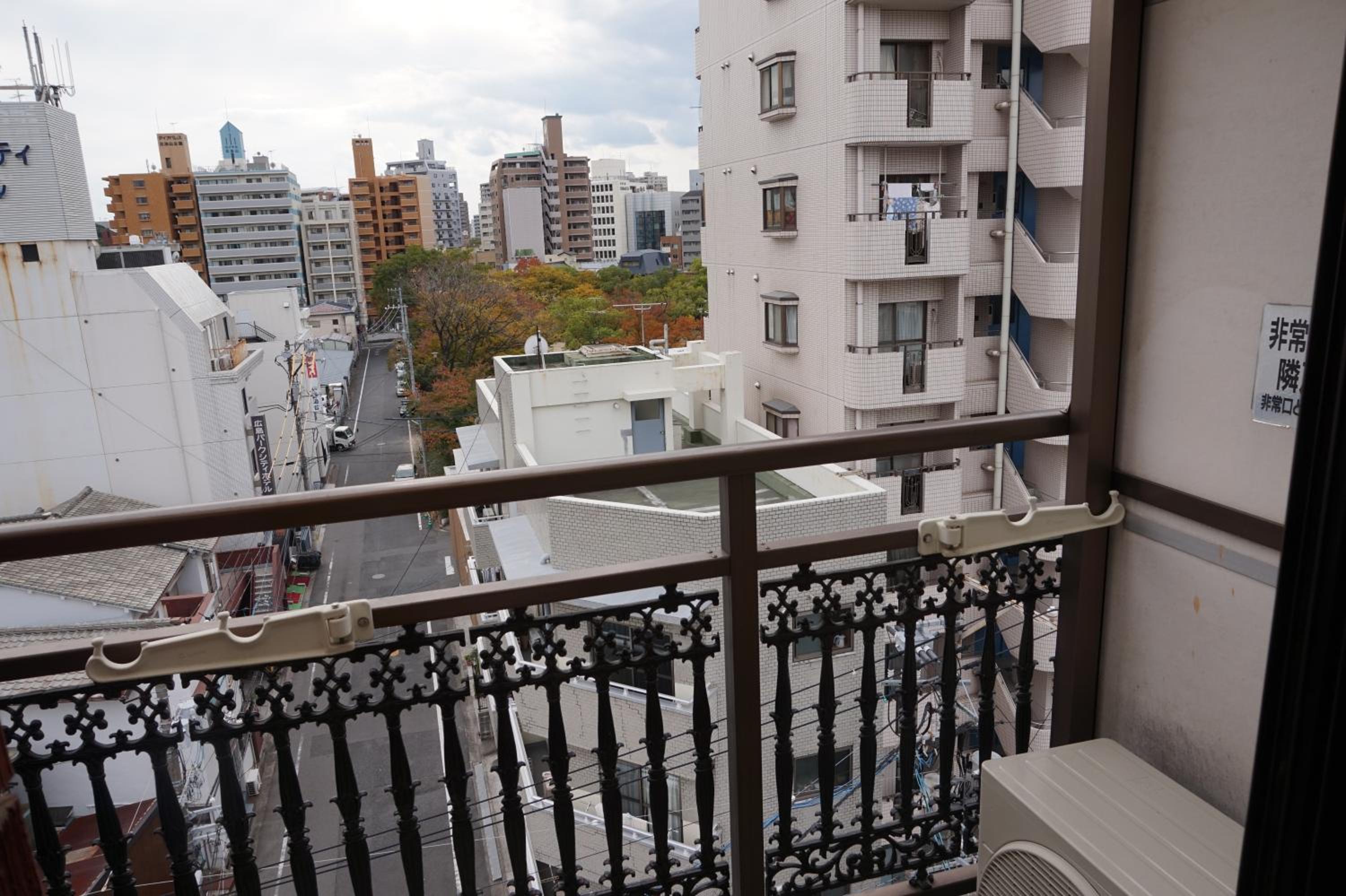Studio Apartment with Balcony 704 - Photo 19