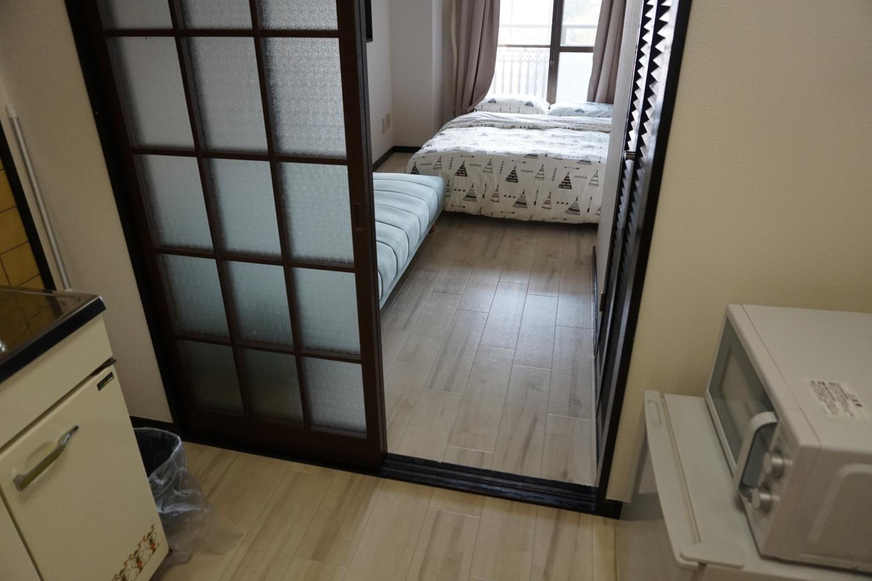 Studio Apartment with Balcony 704 - Photo 14
