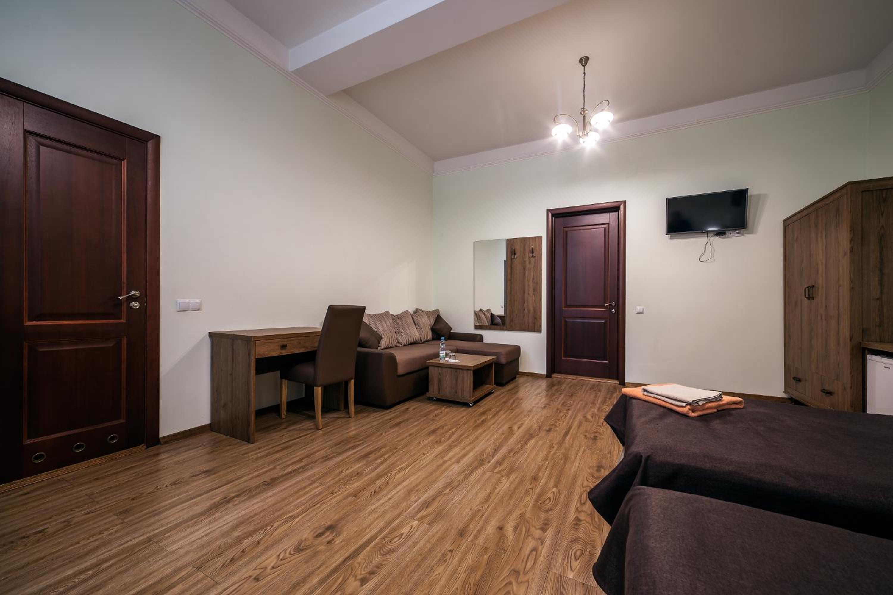Superior Deluxe Double or Twin Room  photo 2
