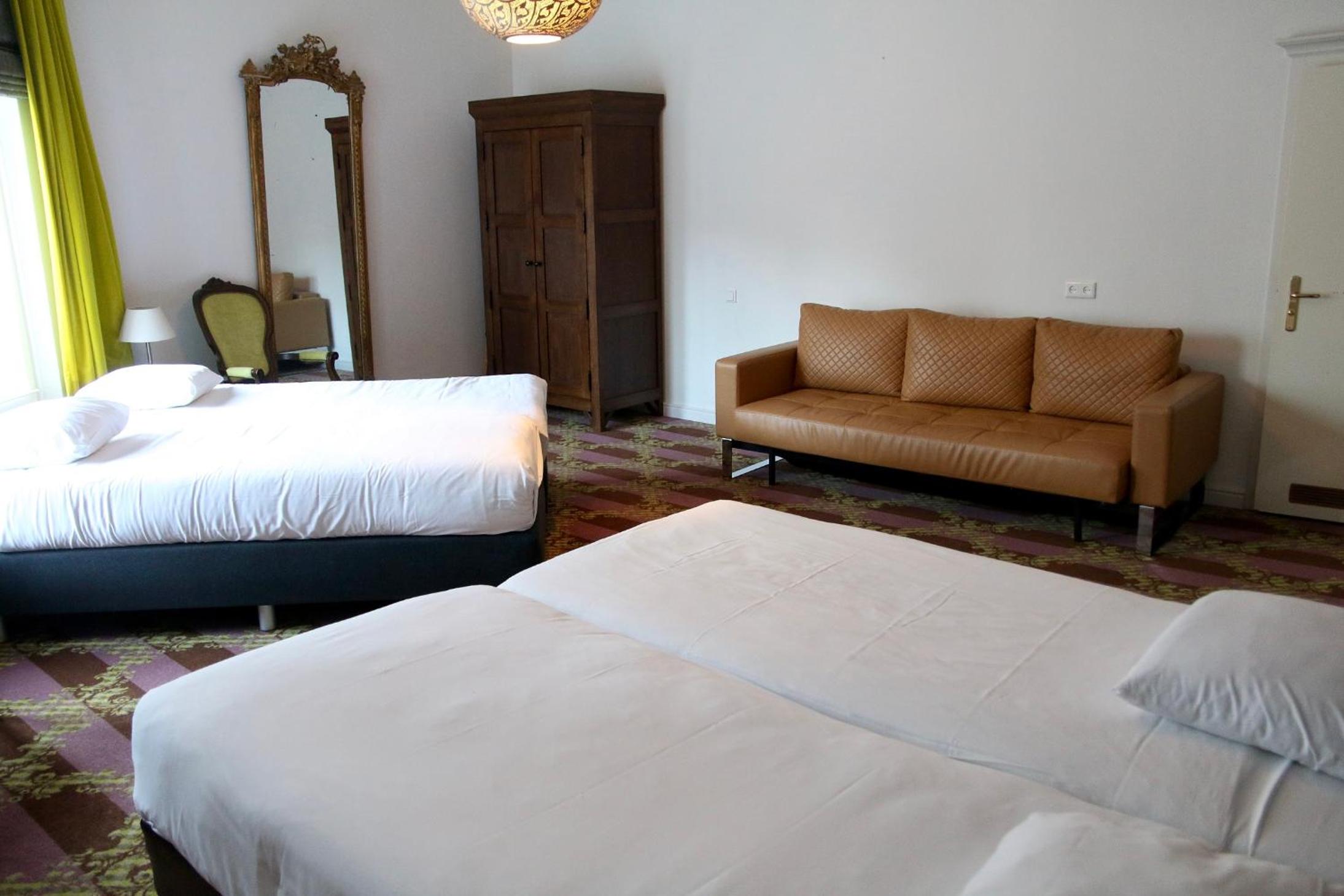 Family Room - Photo 8