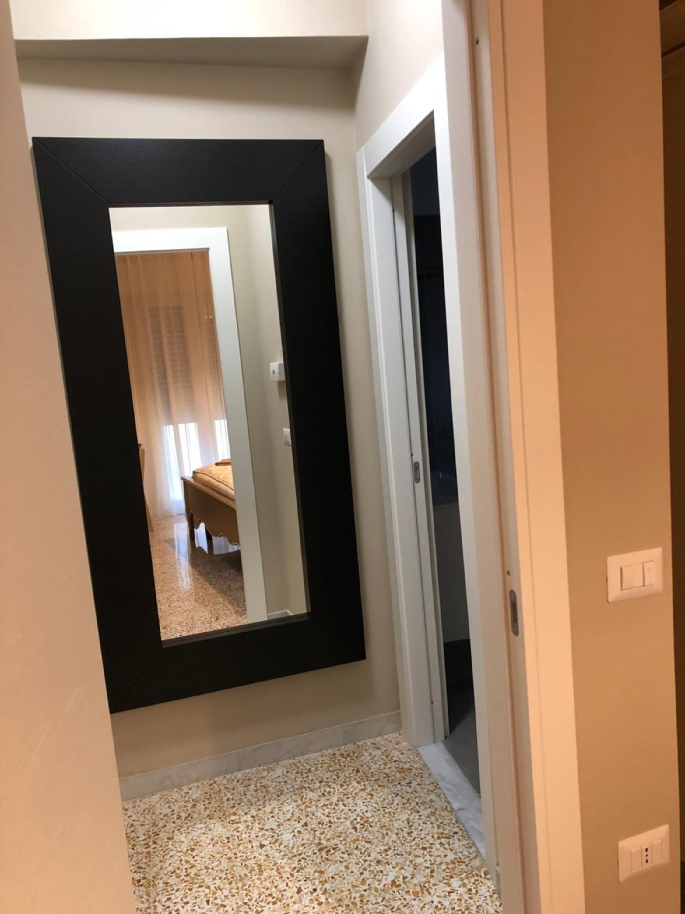 Double Room with Shared Bathroom photo 2