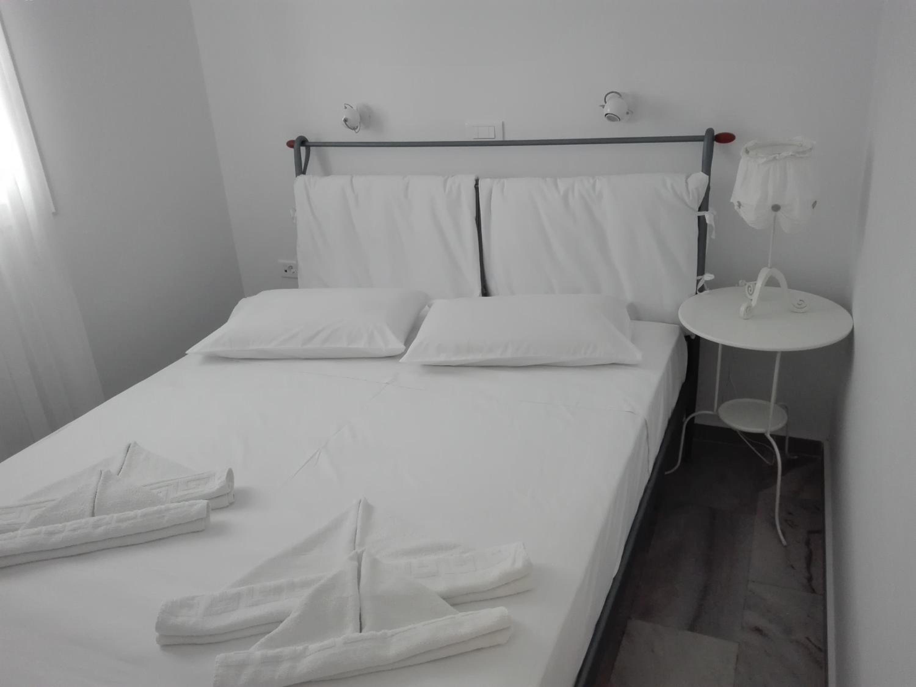 Apartment with Courtyard Access - Ground Floor