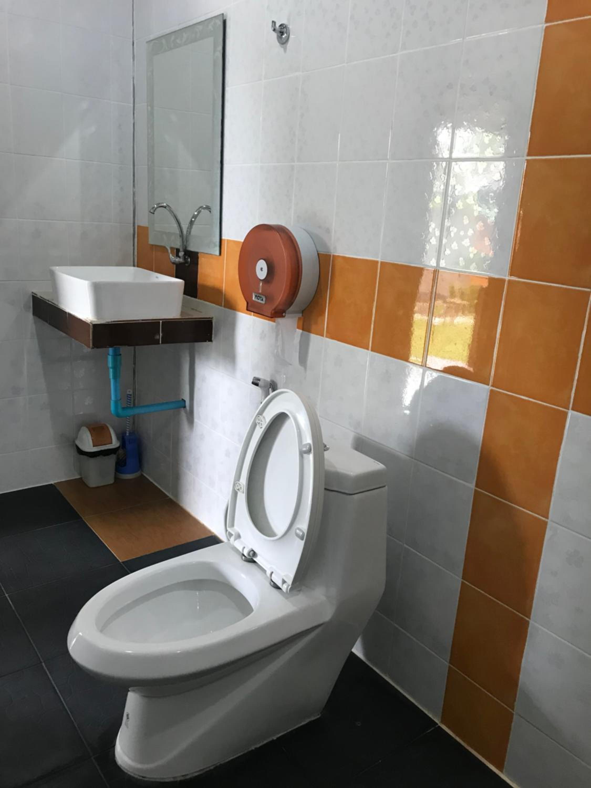 Standard Double Room - Photo 8