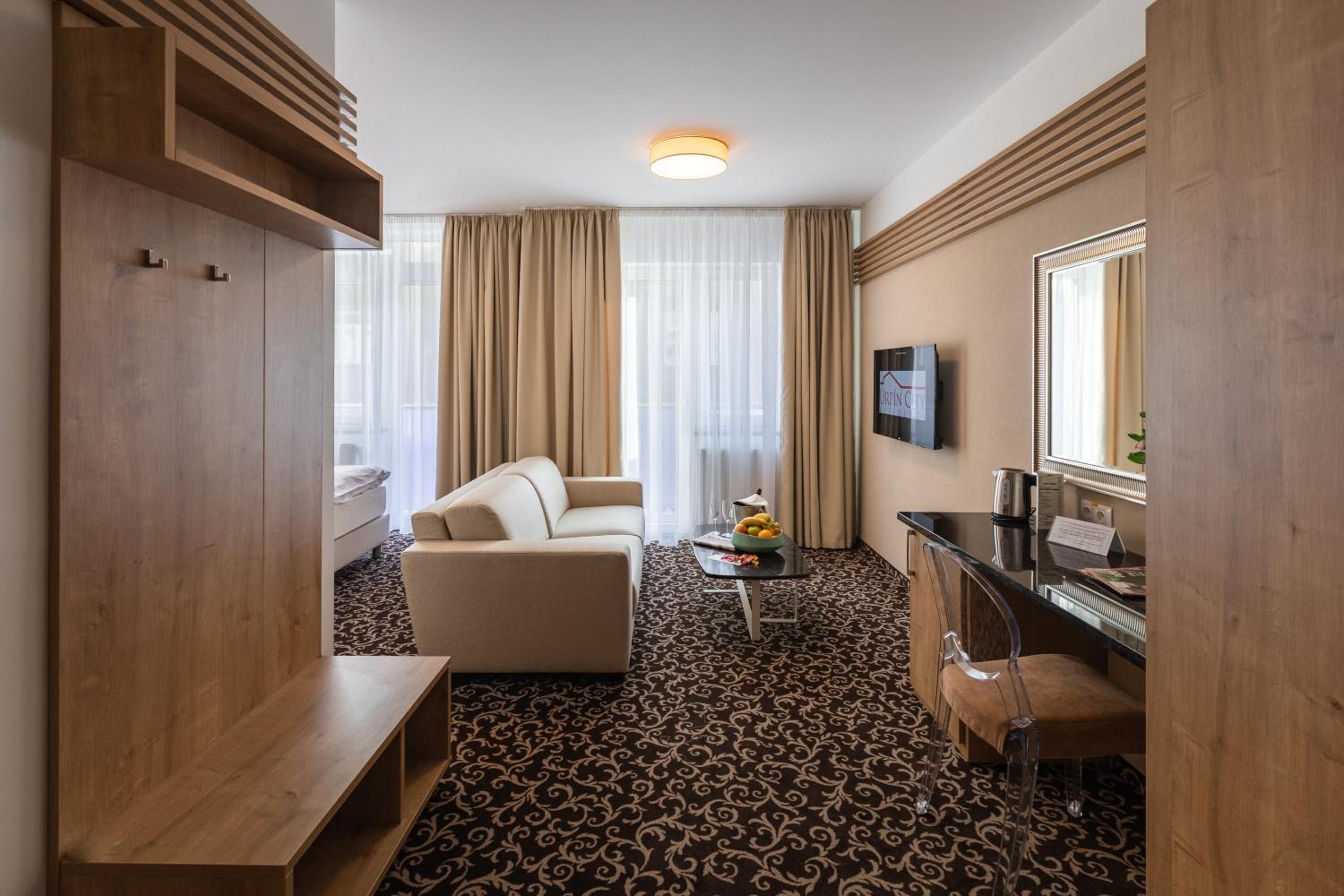 Deluxe Double Room - Photo 7