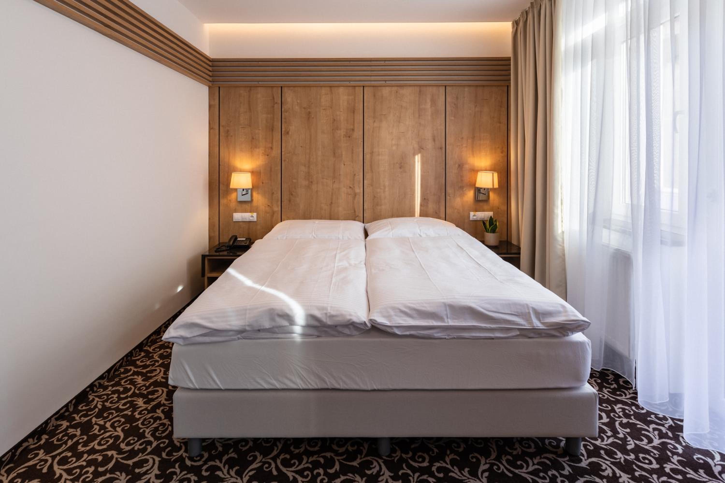 Deluxe Double Room - Photo 6