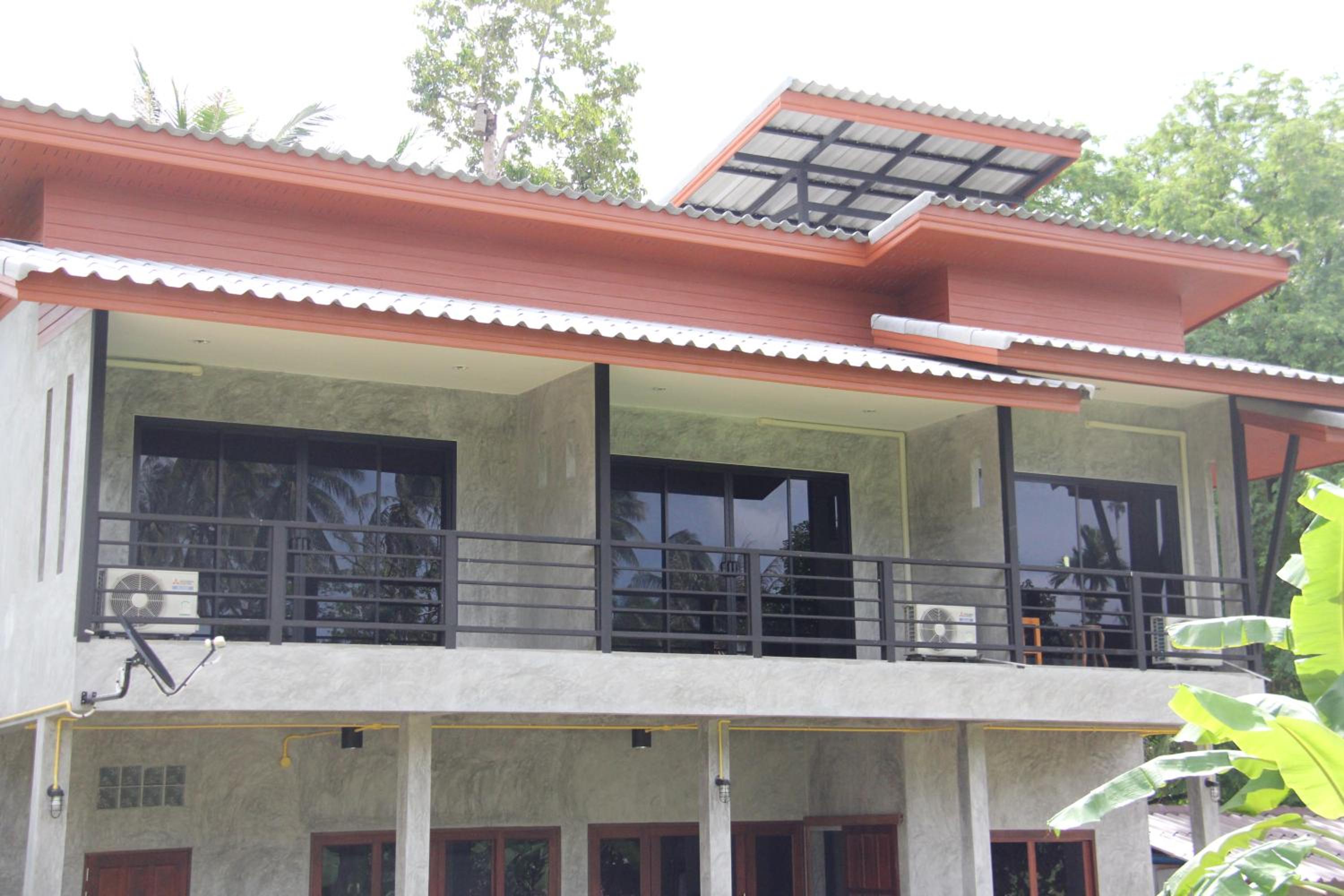 Double Room with Balcony - Photo 9