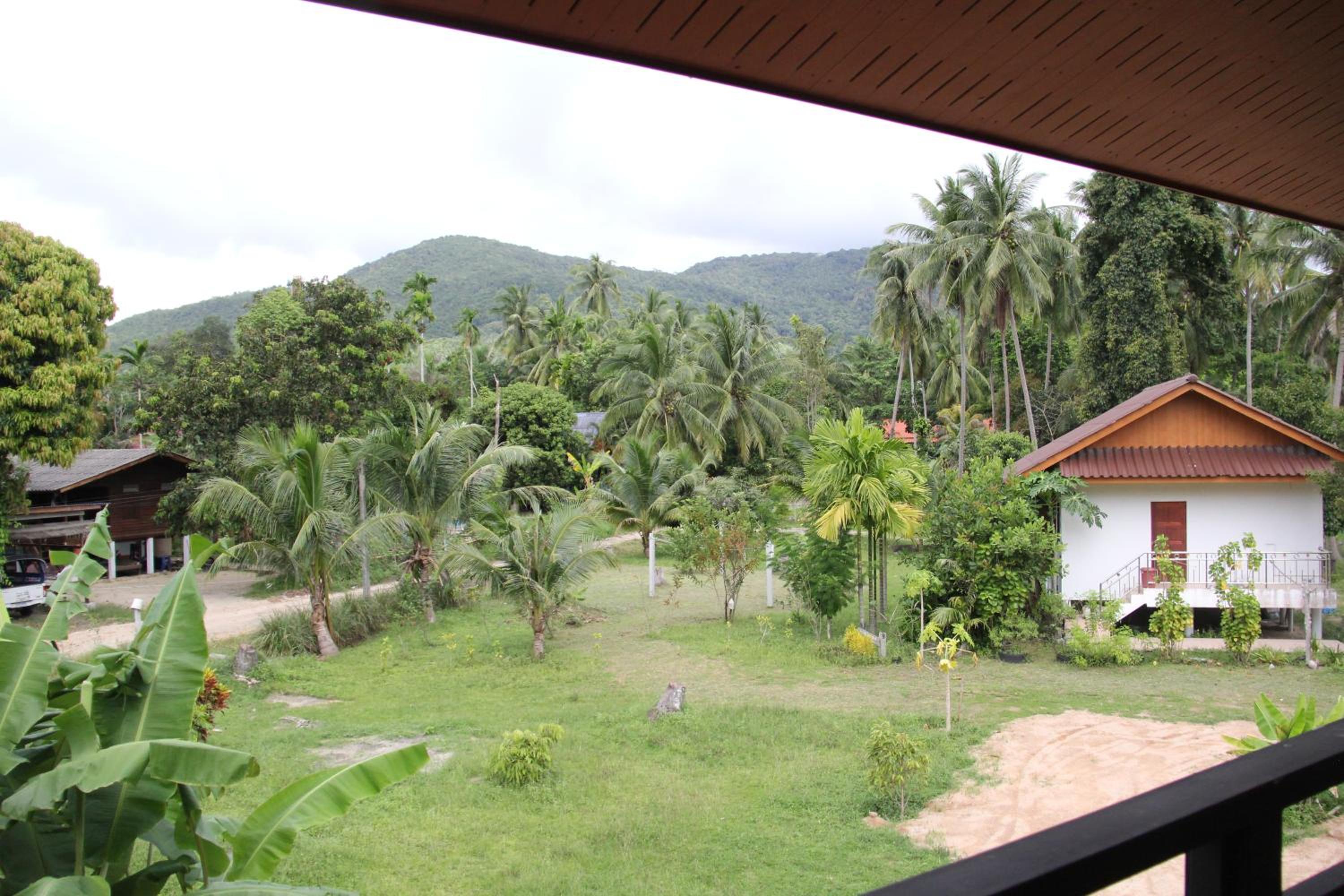 Double Room with Balcony - Photo 11