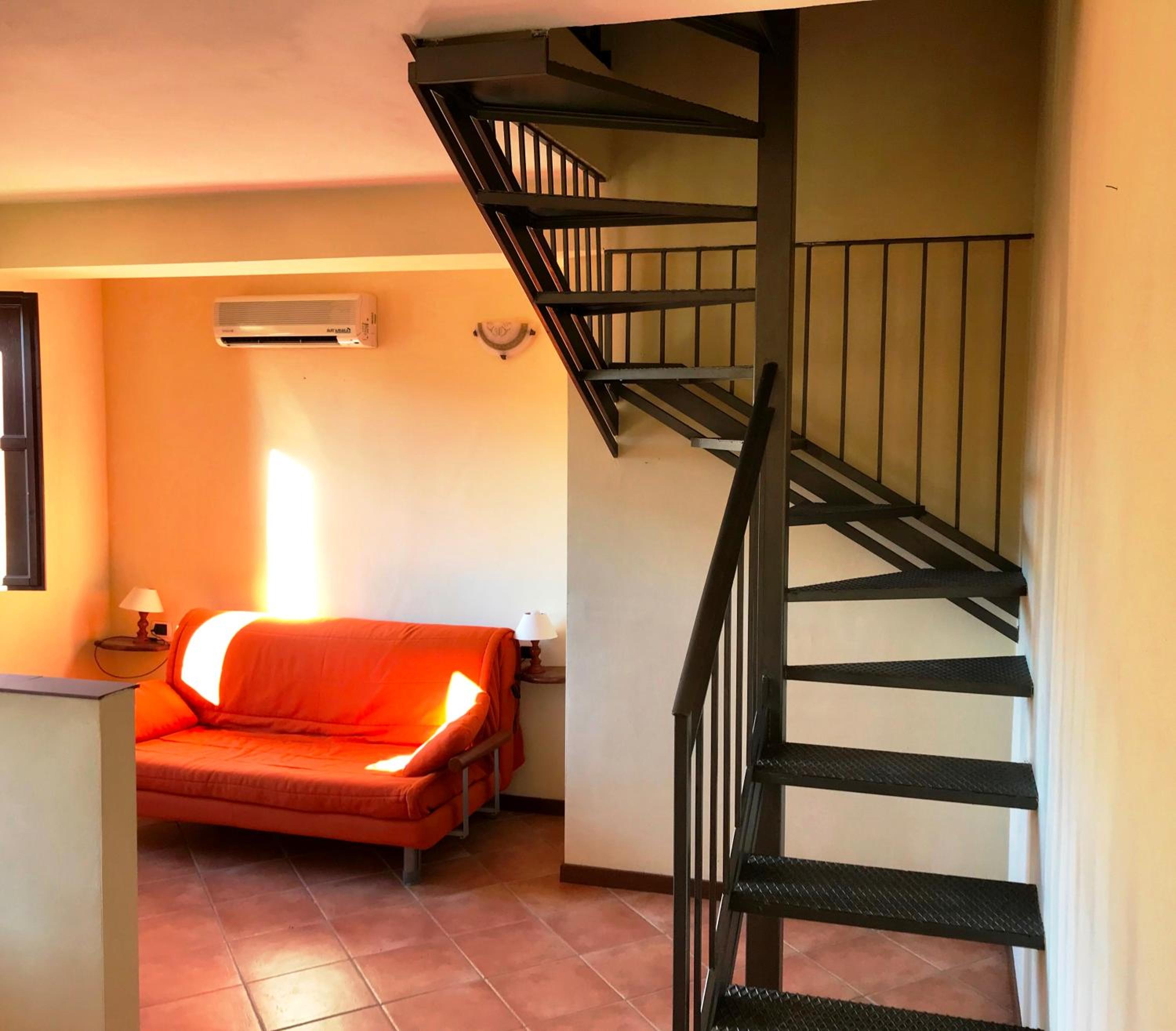 Apartment - Split Level photo 2