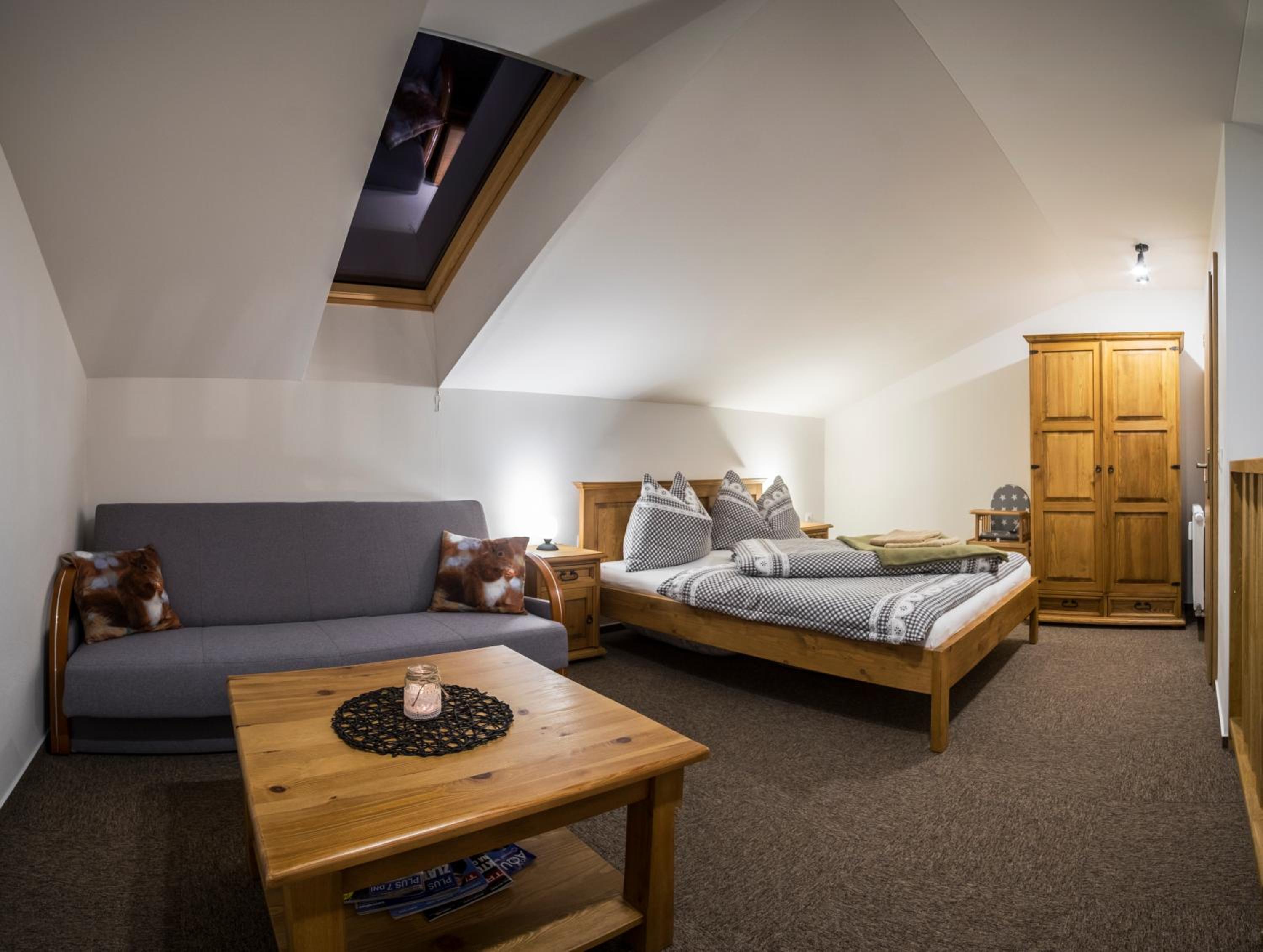 Three-Bedroom Apartment - Photo 11