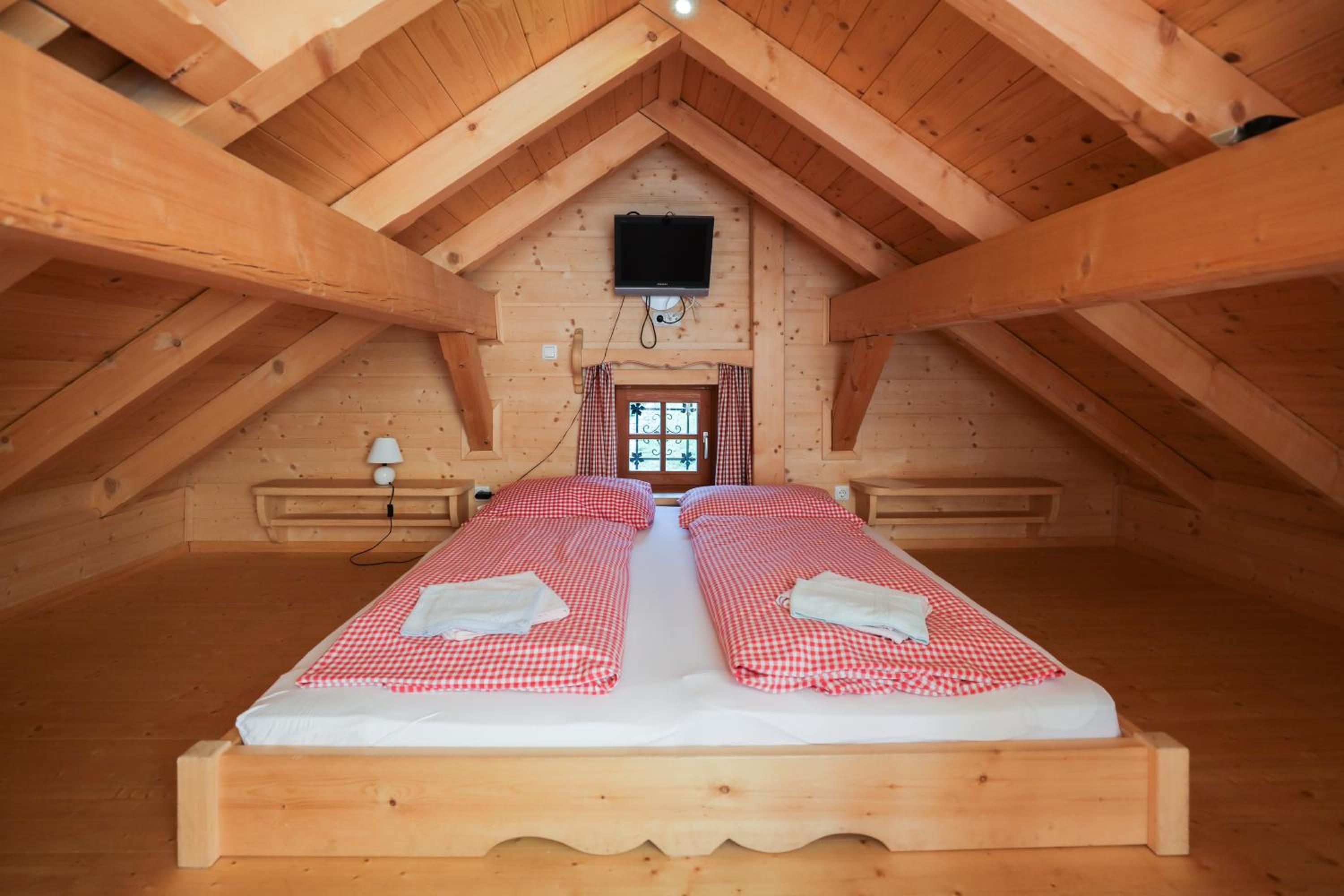 两卧室小屋