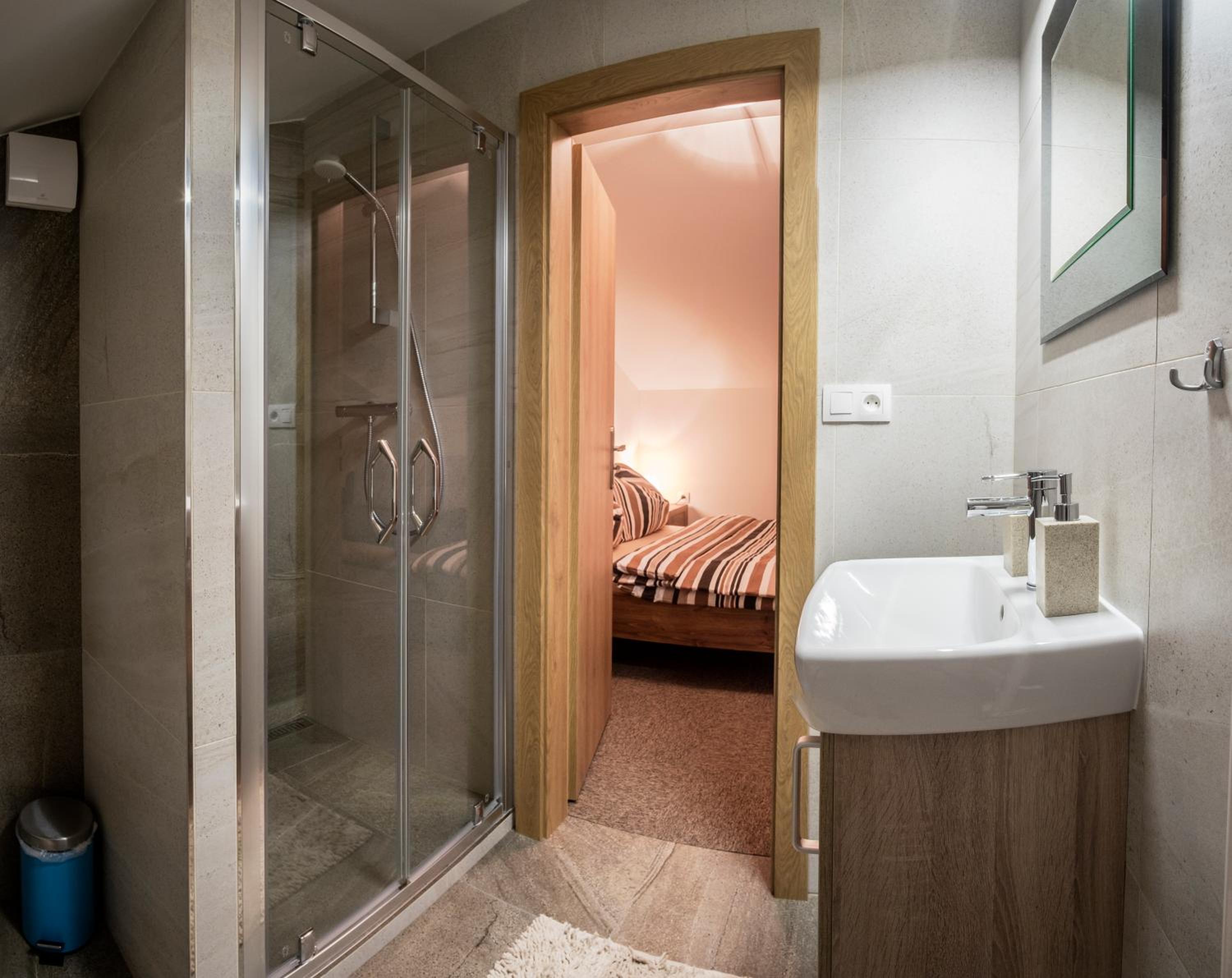 Three-Bedroom Apartment - Photo 24