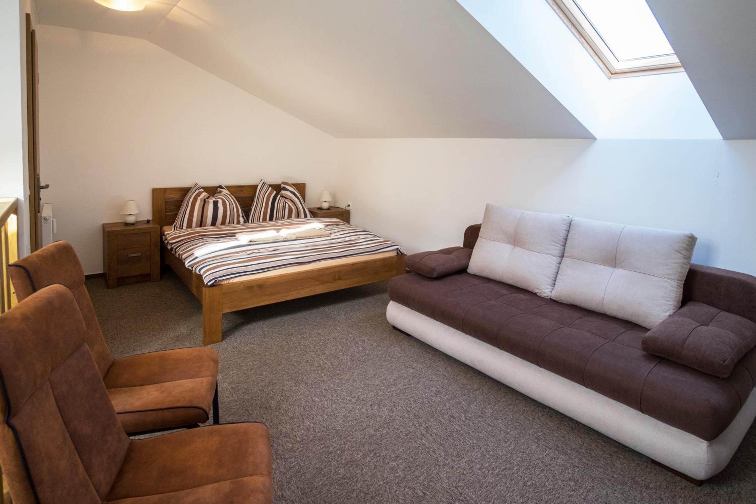 Three-Bedroom Apartment - Photo 23
