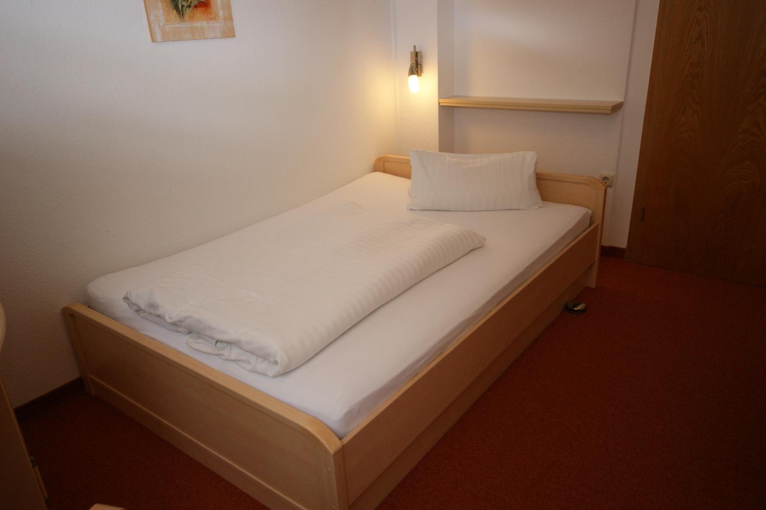 Single Room photo 2