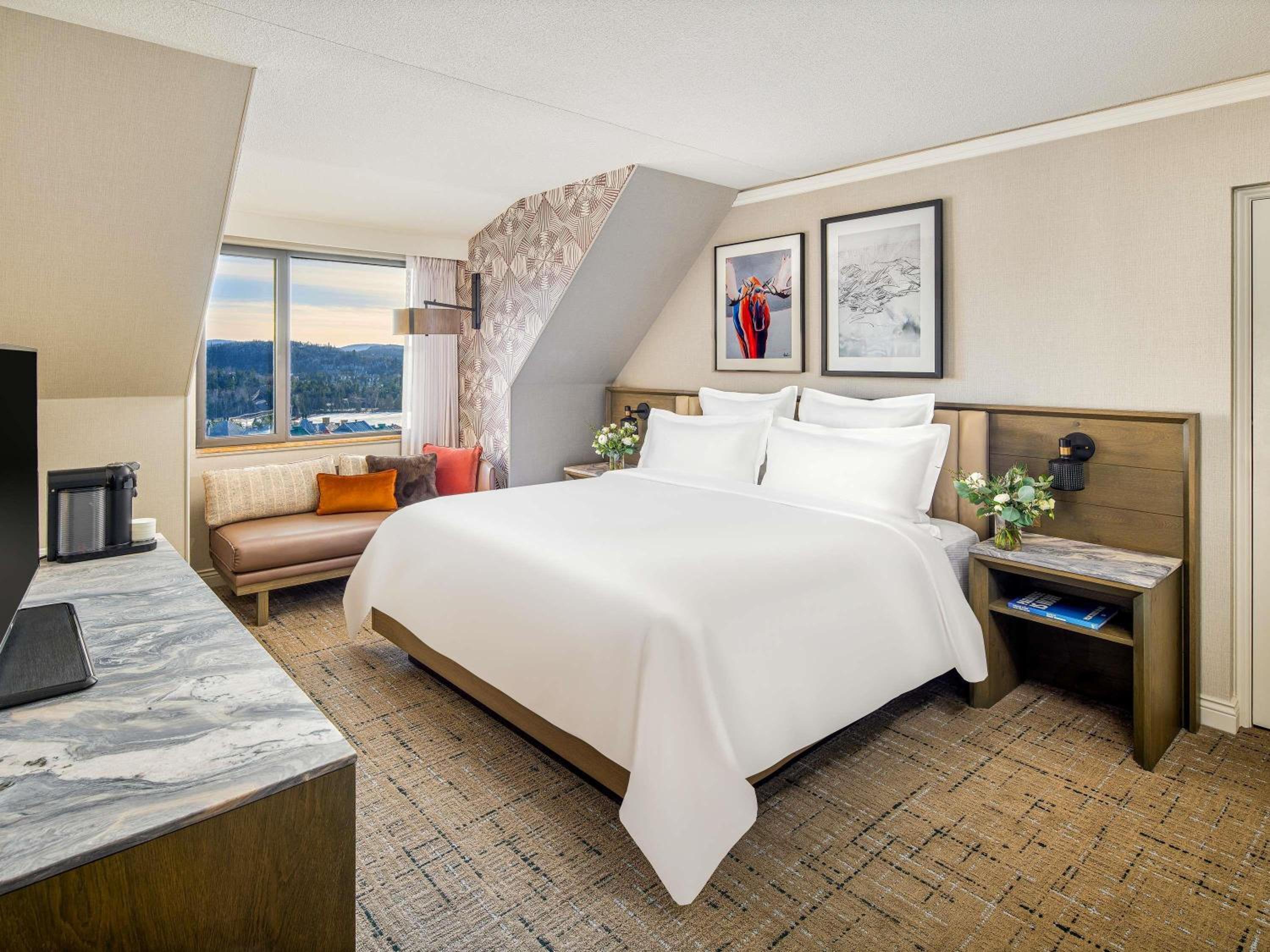 Fairmont Gold Deluxe King Room