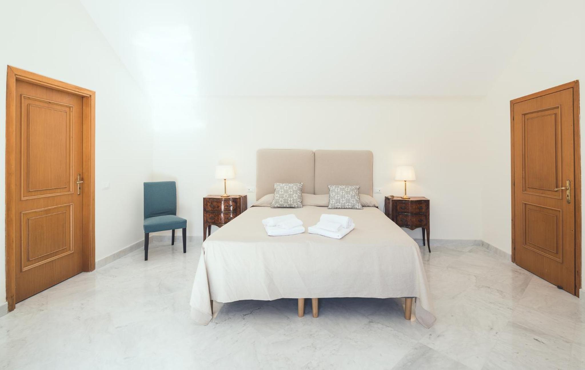 King Room with Spa Bath photo 3
