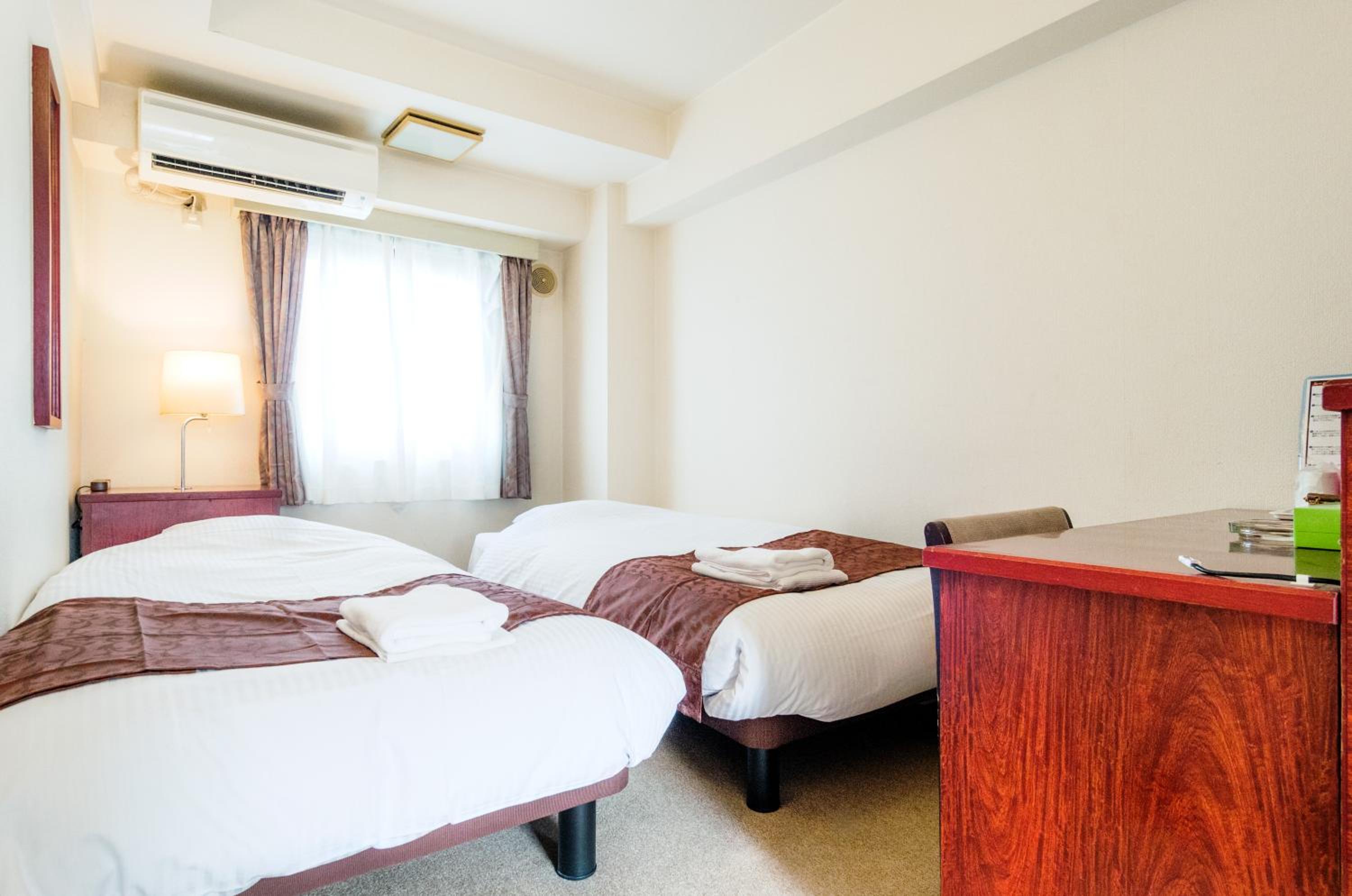 Economy Twin Room photo 1
