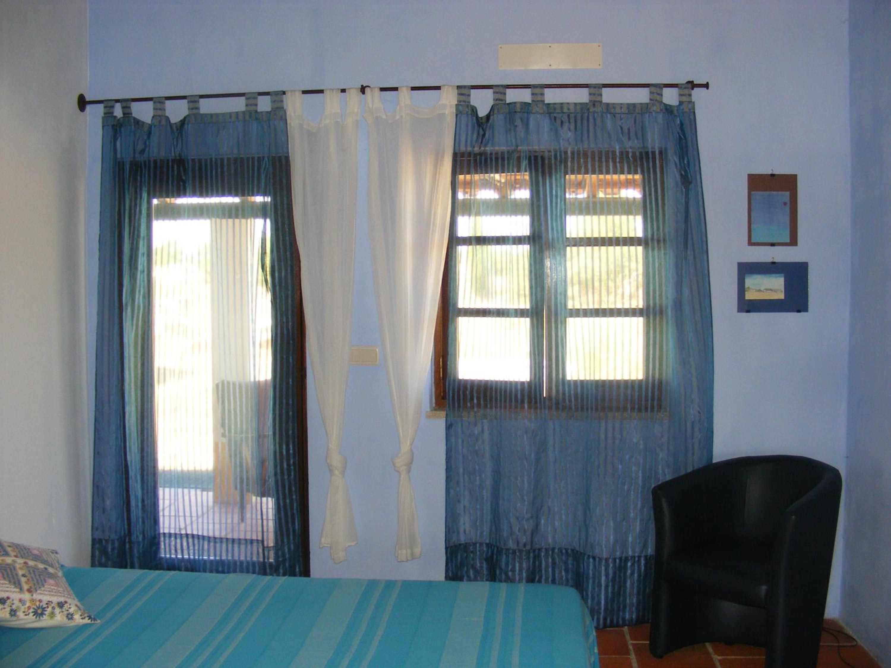 Twin Room - Photo 12
