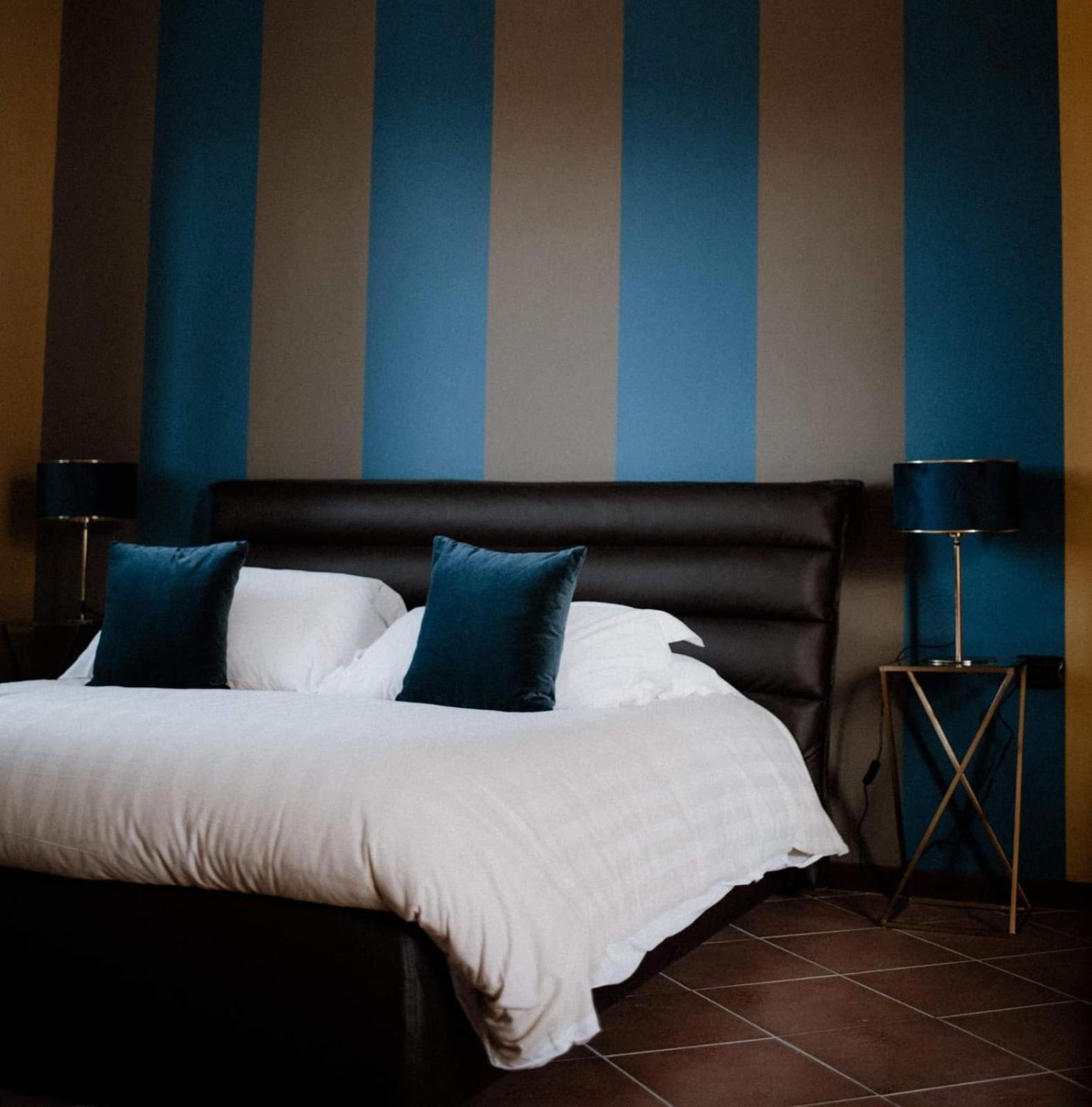 Deluxe King Room photo 1