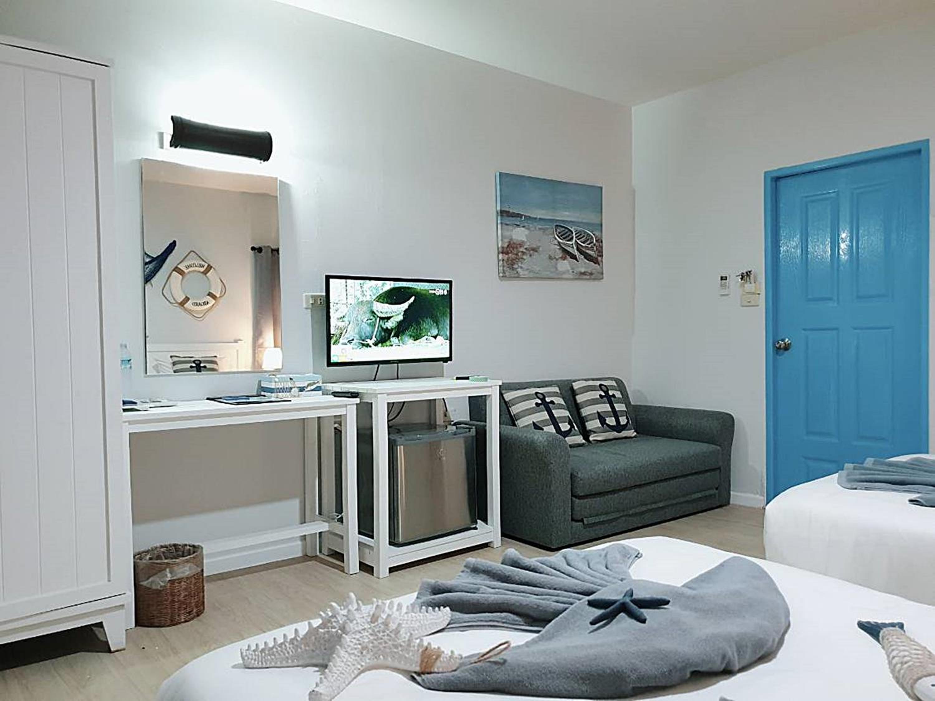 Double or Twin Room with Terrace - Photo 1