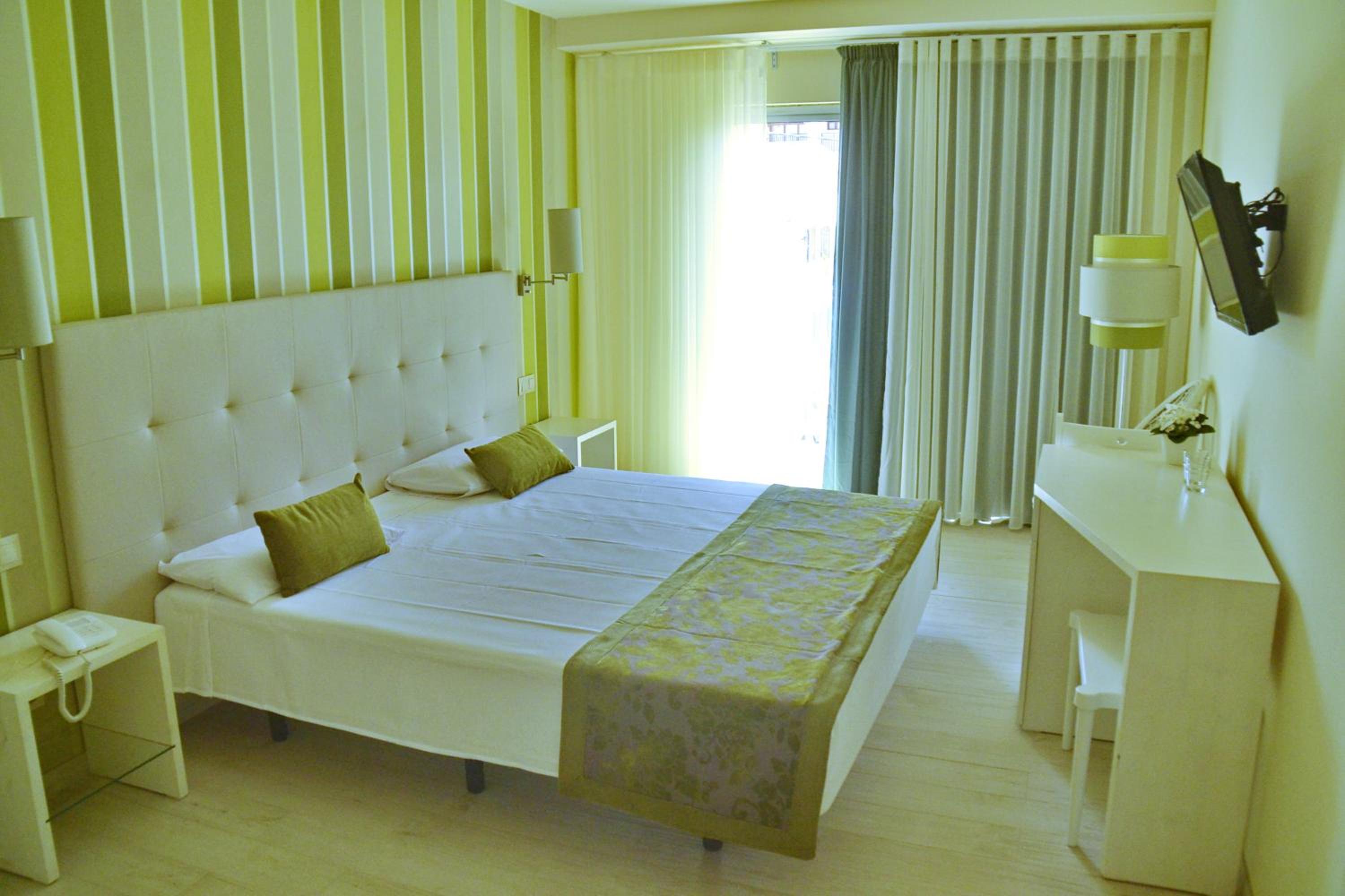 Superior Double or Twin Room - Photo 5