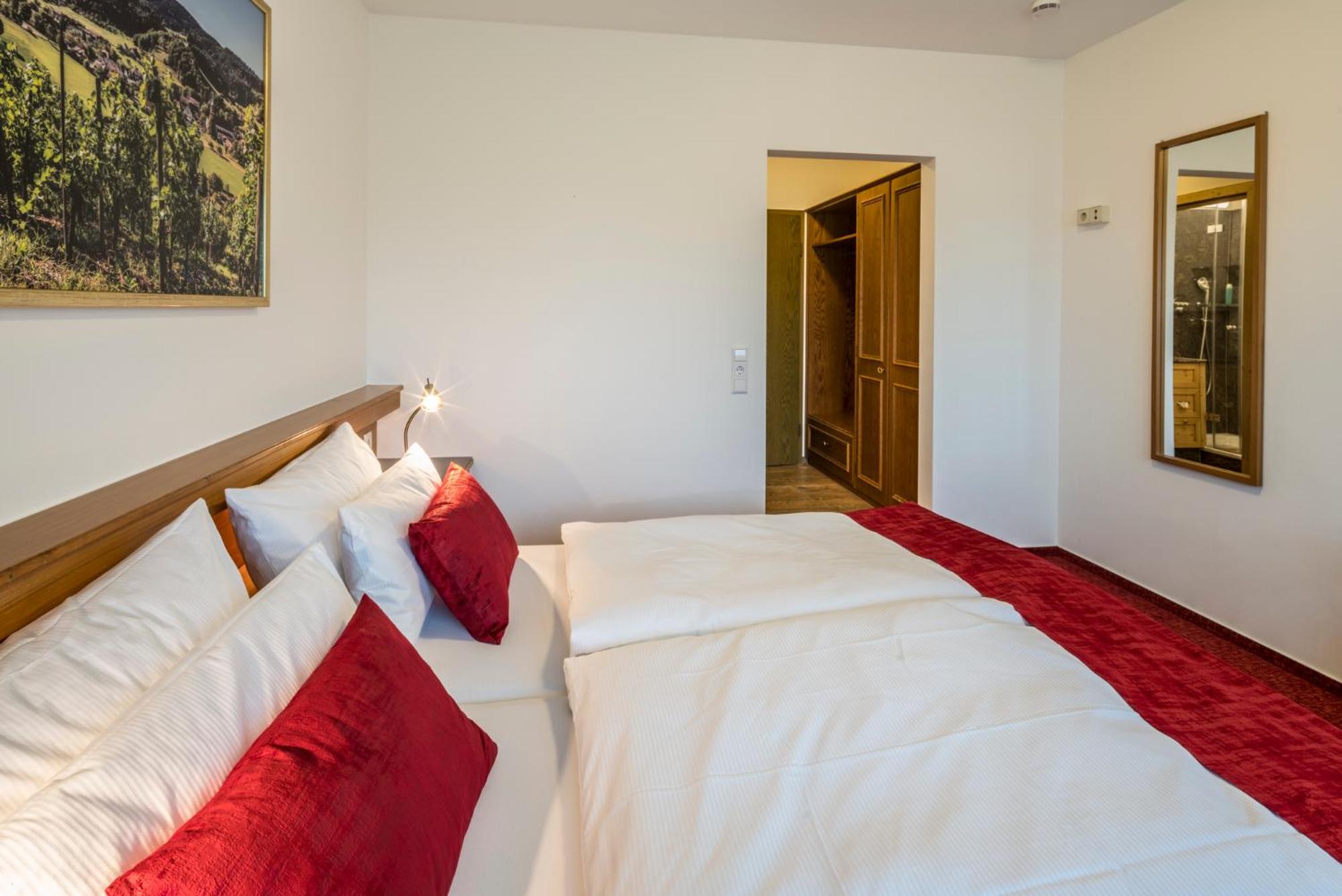 Double Room - Photo 7