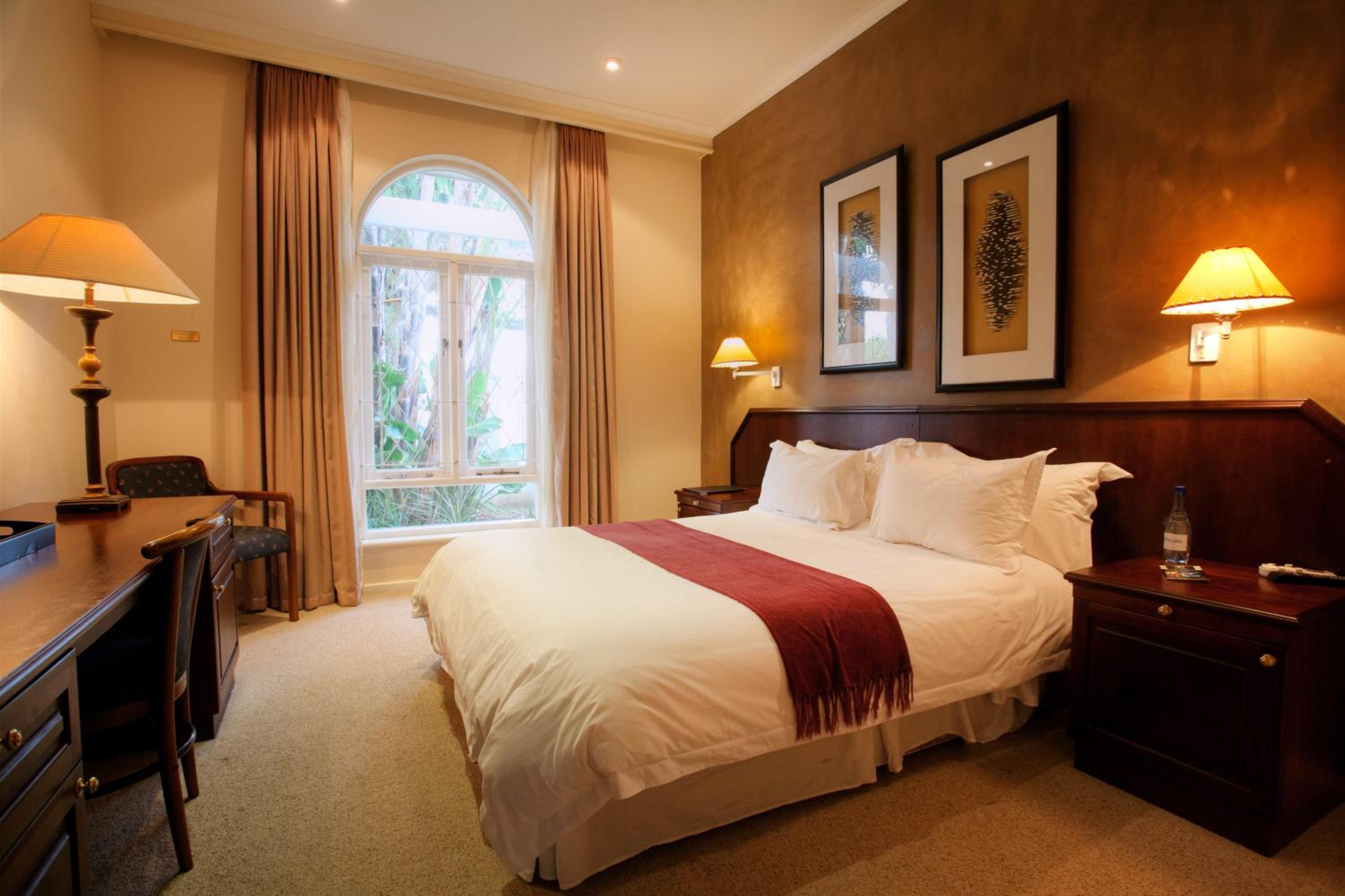 Deluxe Queen Room photo 2