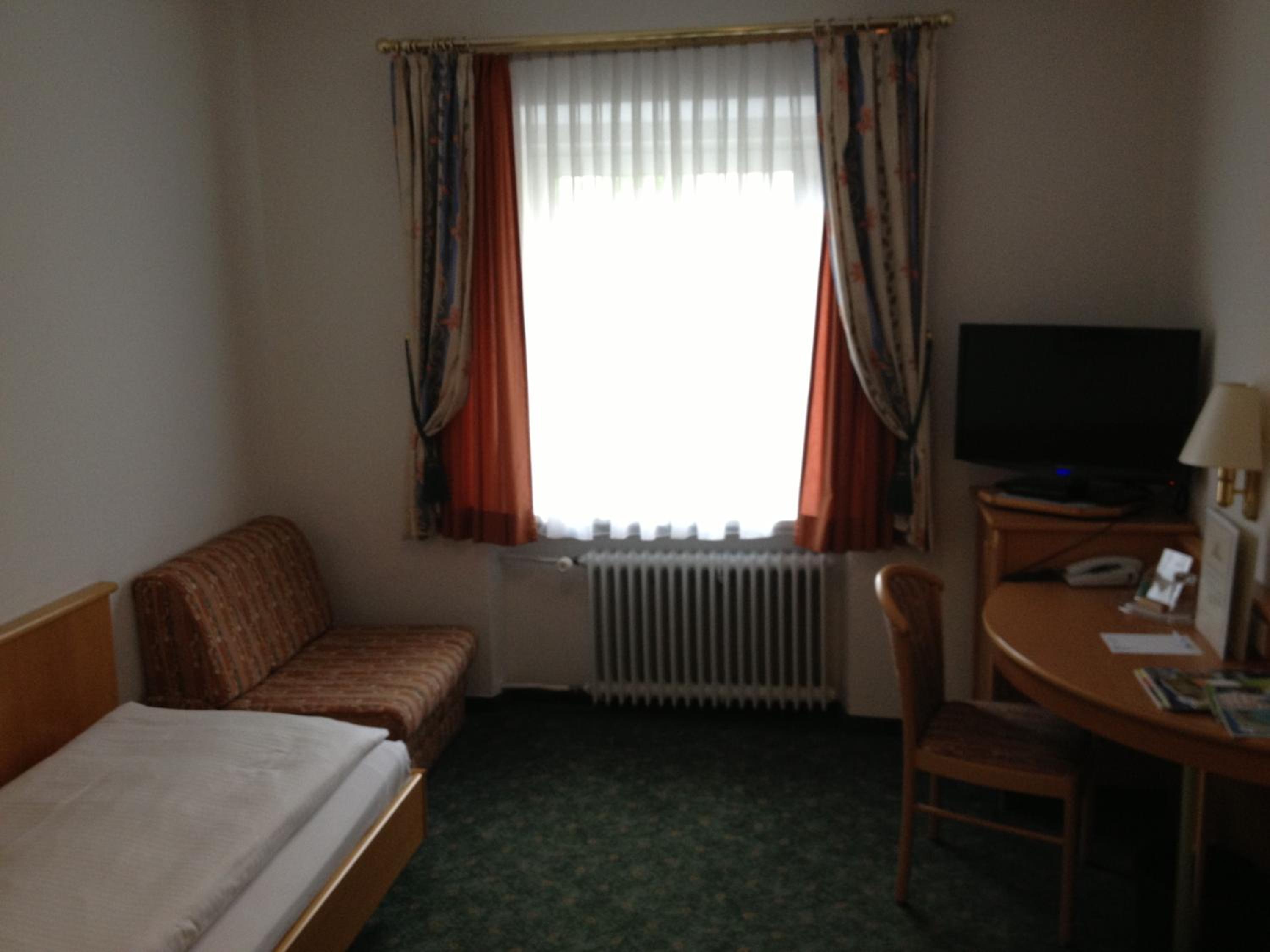 Single Room photo 3