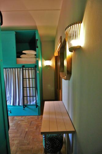 Single Bed in 4-Bed Mixed Dormitory Room photo 3